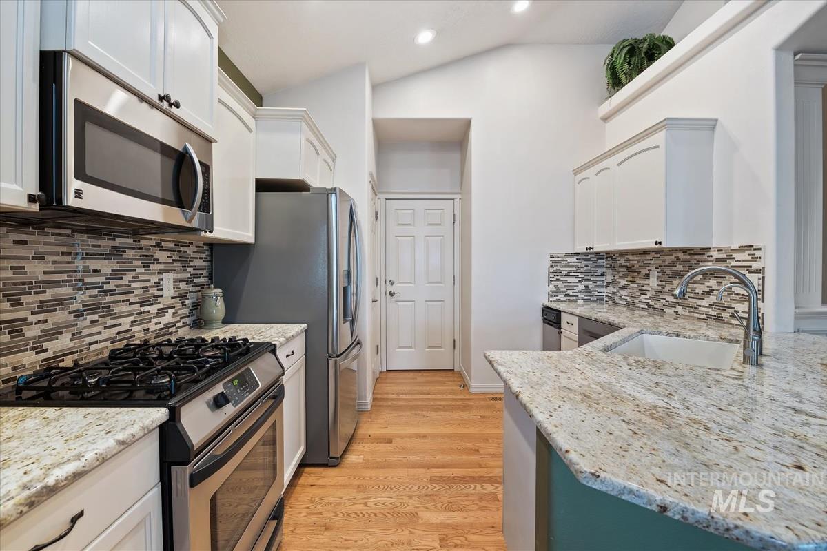 6980 E Greens Dr, Nampa, Idaho 83687, 2 Bedrooms, 2 Bathrooms, Residential For Sale, Price $396,000,MLS 98977972