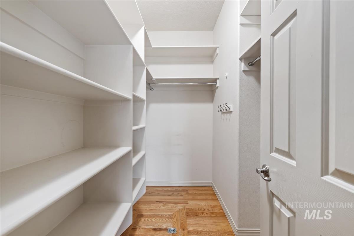 6980 E Greens Dr, Nampa, Idaho 83687, 2 Bedrooms, 2 Bathrooms, Residential For Sale, Price $396,000,MLS 98977972