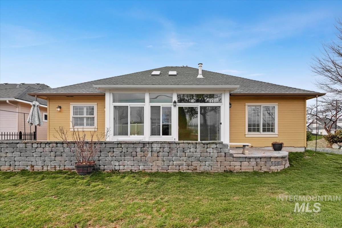 6980 E Greens Dr, Nampa, Idaho 83687, 2 Bedrooms, 2 Bathrooms, Residential For Sale, Price $396,000,MLS 98977972