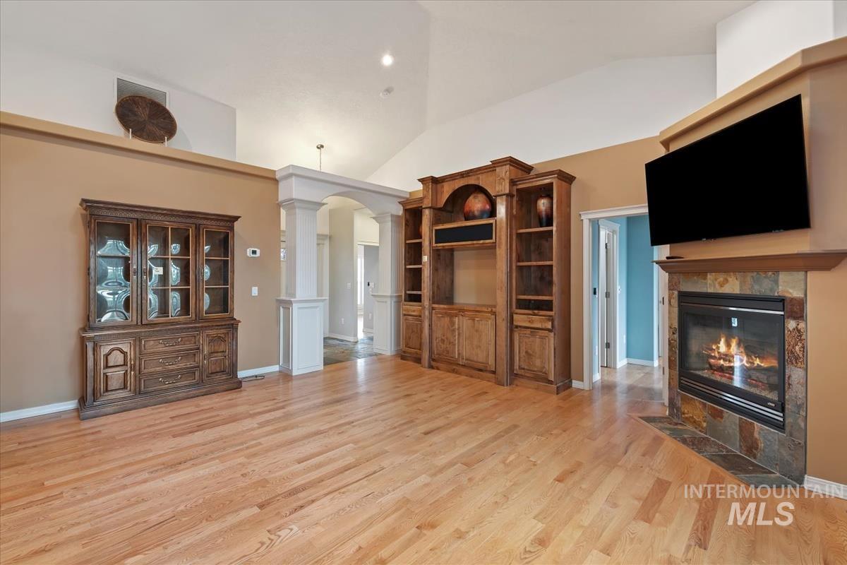 6980 E Greens Dr, Nampa, Idaho 83687, 2 Bedrooms, 2 Bathrooms, Residential For Sale, Price $396,000,MLS 98977972