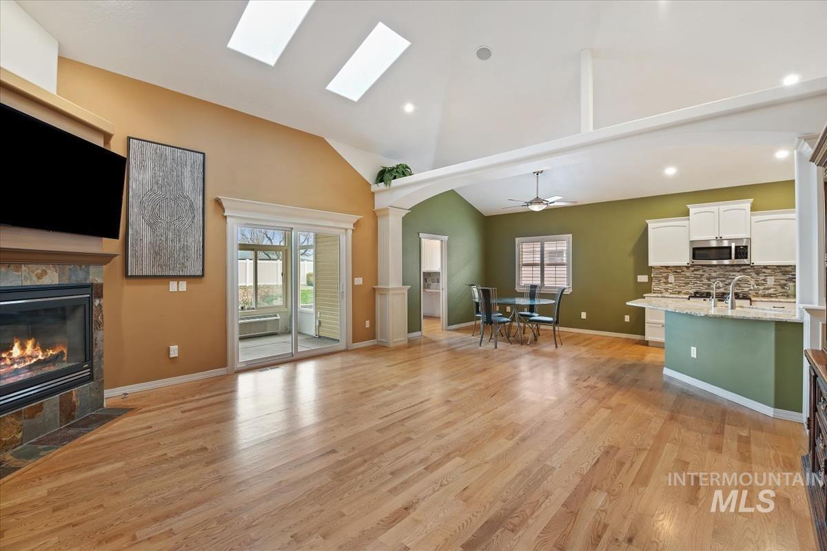 6980 E Greens Dr, Nampa, Idaho 83687, 2 Bedrooms, 2 Bathrooms, Residential For Sale, Price $396,000,MLS 98977972