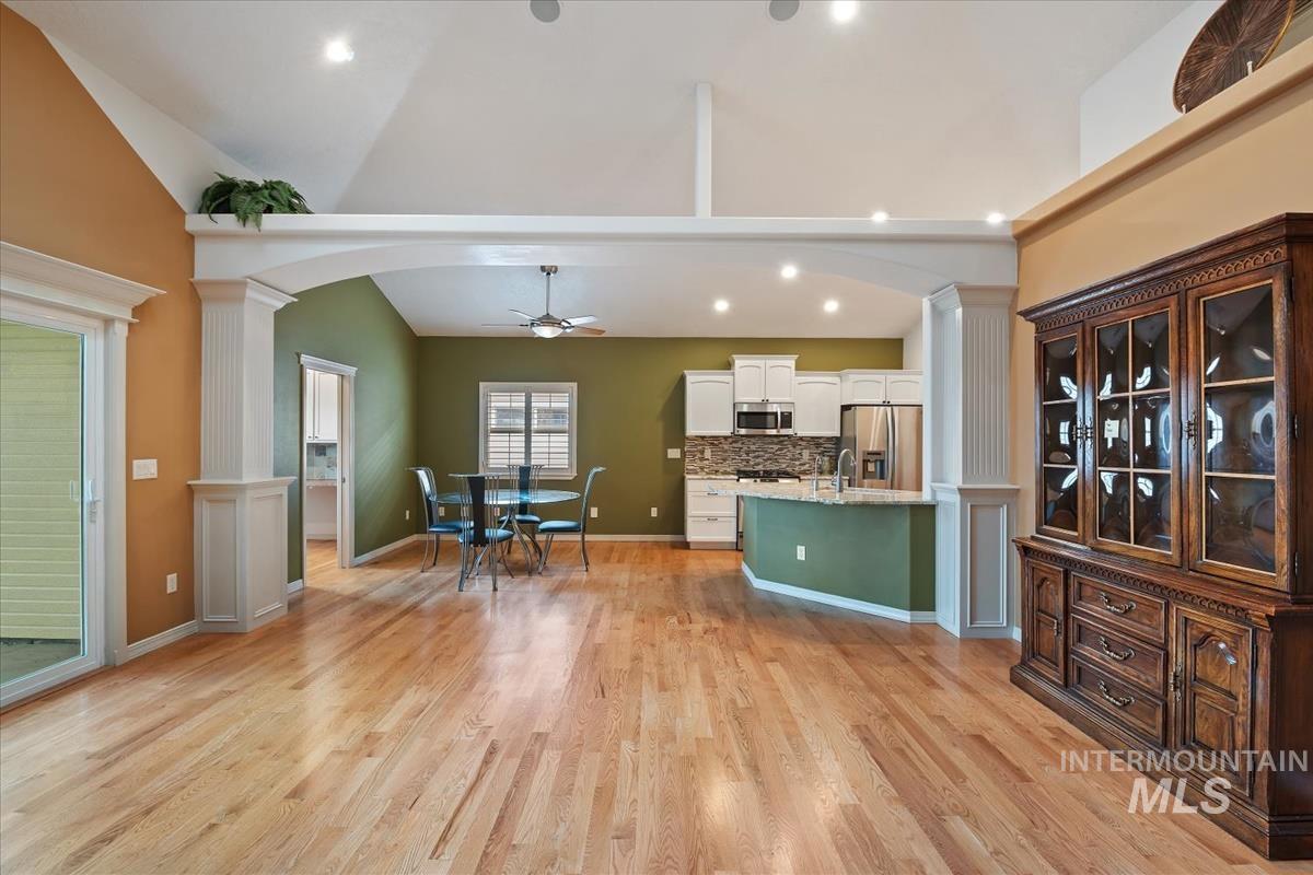 6980 E Greens Dr, Nampa, Idaho 83687, 2 Bedrooms, 2 Bathrooms, Residential For Sale, Price $396,000,MLS 98977972