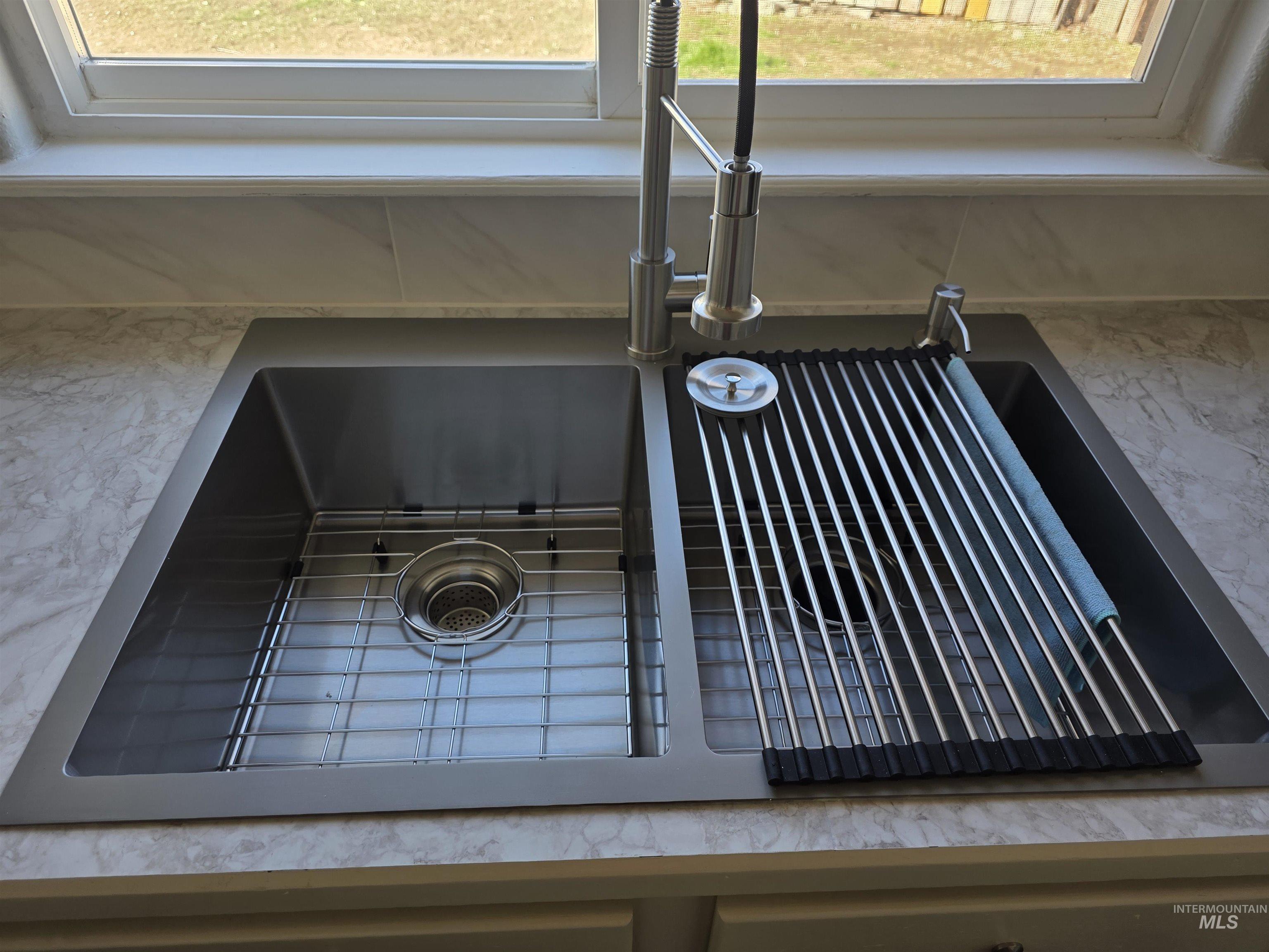 517 Pennsylvania Ct, Nampa, Idaho 83686, 3 Bedrooms, 2 Bathrooms, Residential For Sale, Price $345,000,MLS 98977973