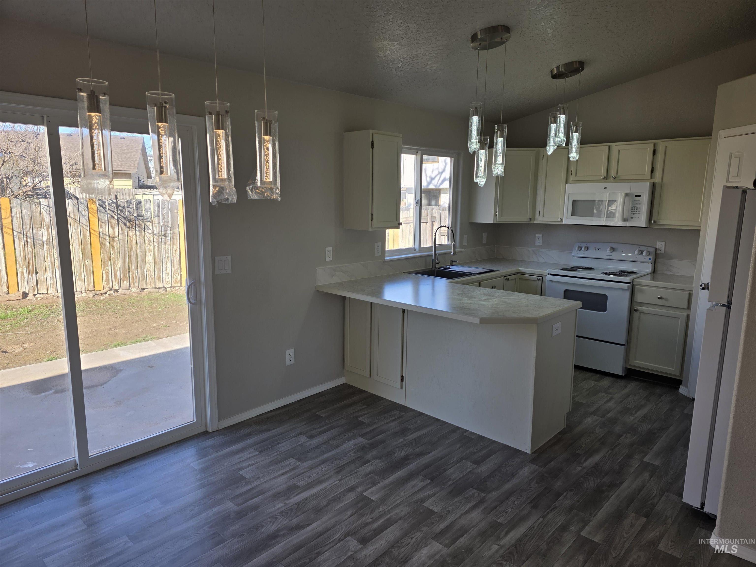 517 Pennsylvania Ct, Nampa, Idaho 83686, 3 Bedrooms, 2 Bathrooms, Residential For Sale, Price $345,000,MLS 98977973