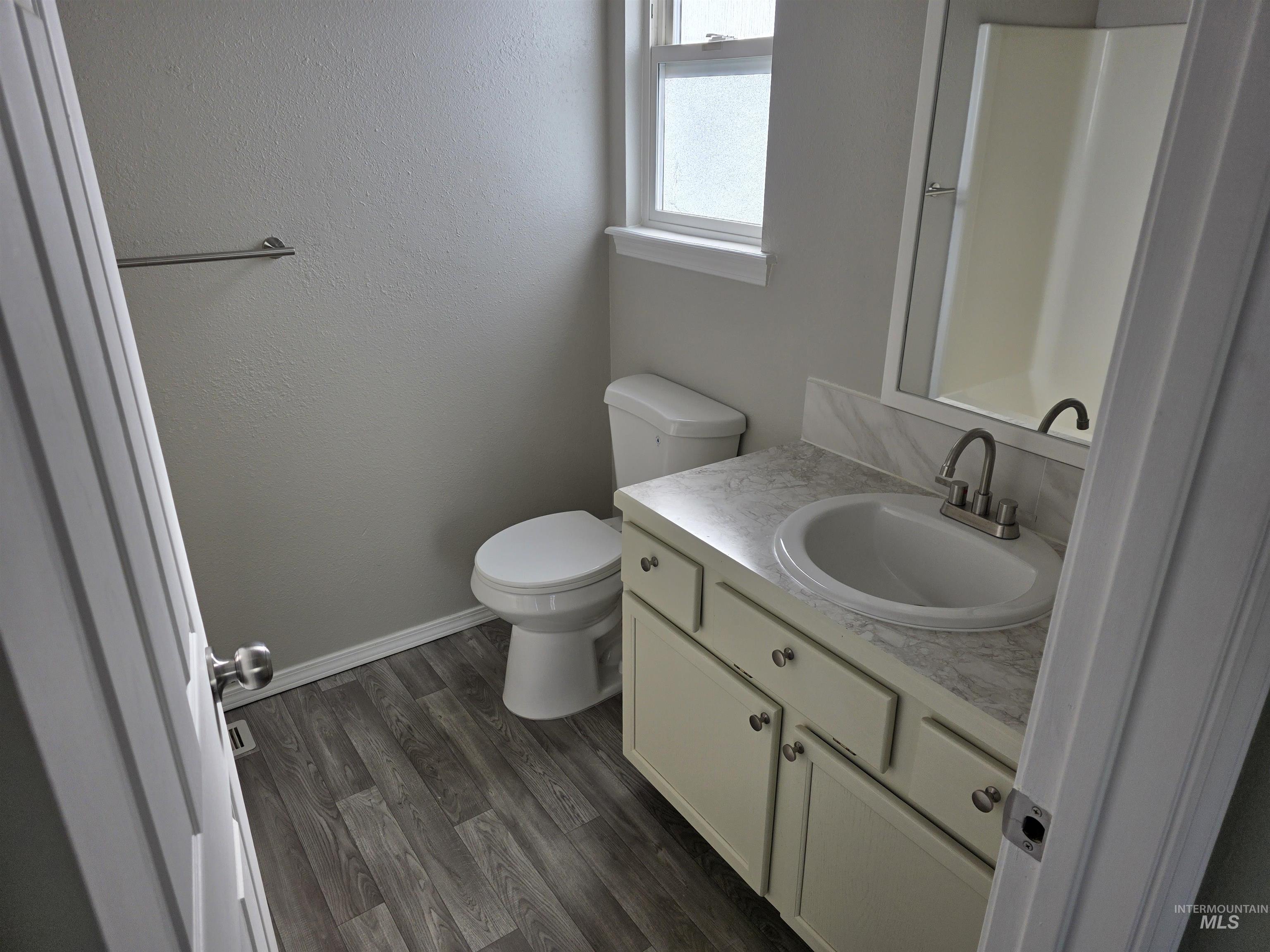 517 Pennsylvania Ct, Nampa, Idaho 83686, 3 Bedrooms, 2 Bathrooms, Residential For Sale, Price $345,000,MLS 98977973