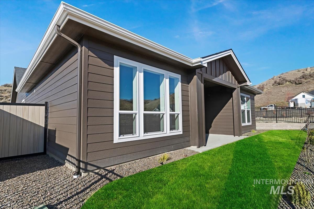 6614 N Good Dr, Eagle, Idaho 83629, 3 Bedrooms, 2 Bathrooms, Residential For Sale, Price $649,880,MLS 98977974