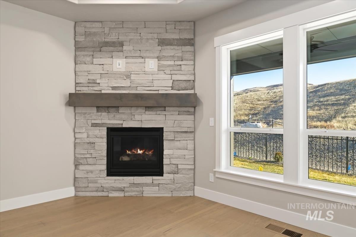 6614 N Good Dr, Eagle, Idaho 83629, 3 Bedrooms, 2 Bathrooms, Residential For Sale, Price $649,880,MLS 98977974