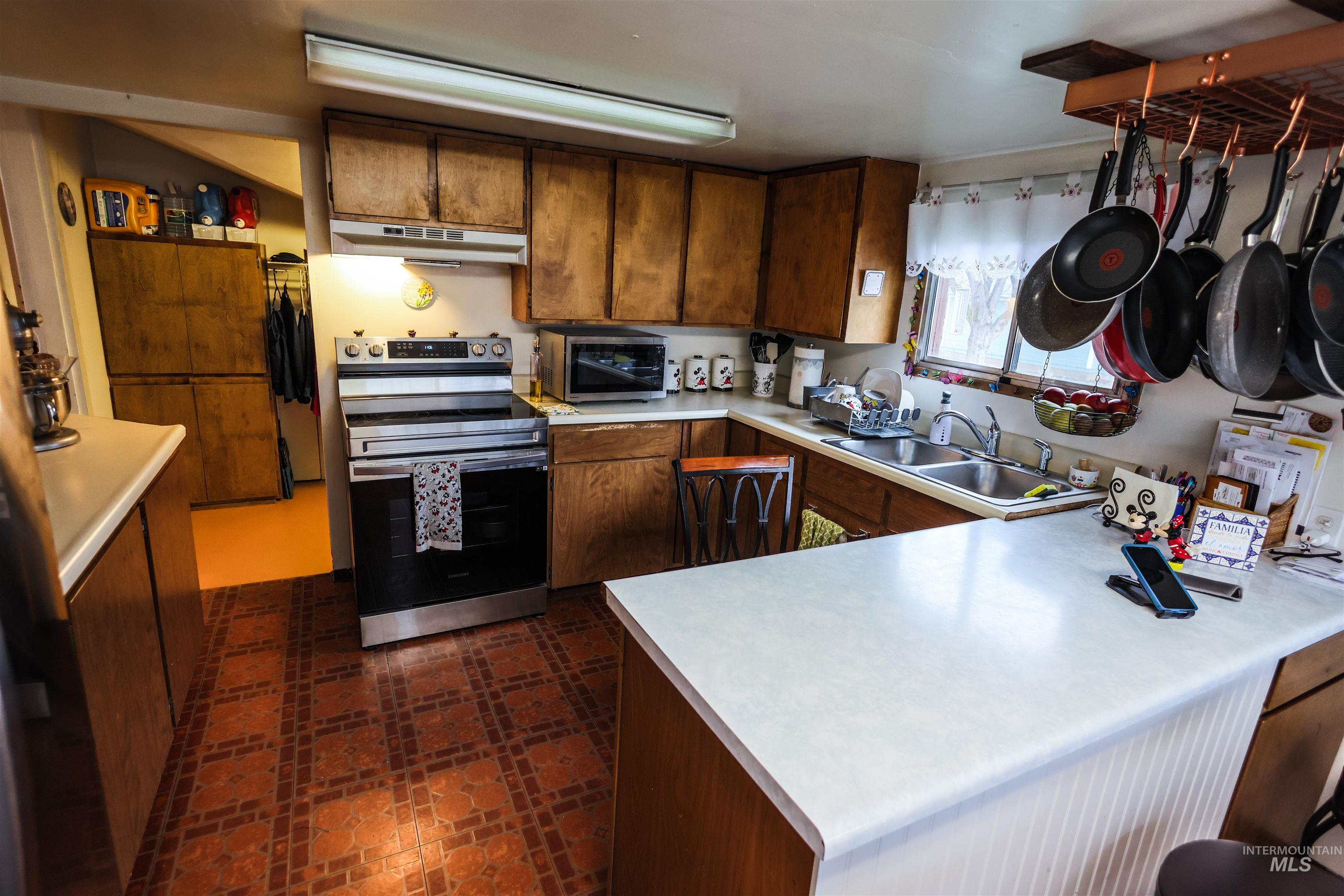 712 Hill St, Kamiah, Idaho 83536, 3 Bedrooms, 2 Bathrooms, Residential For Sale, Price $299,900,MLS 98977975