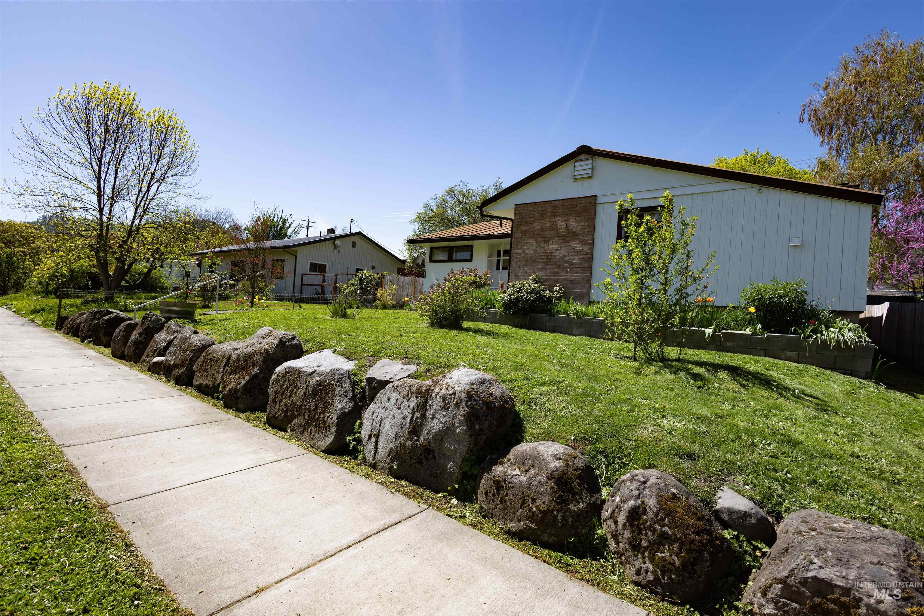 712 Hill St, Kamiah, Idaho 83536, 3 Bedrooms, 2 Bathrooms, Residential For Sale, Price $299,900,MLS 98977975