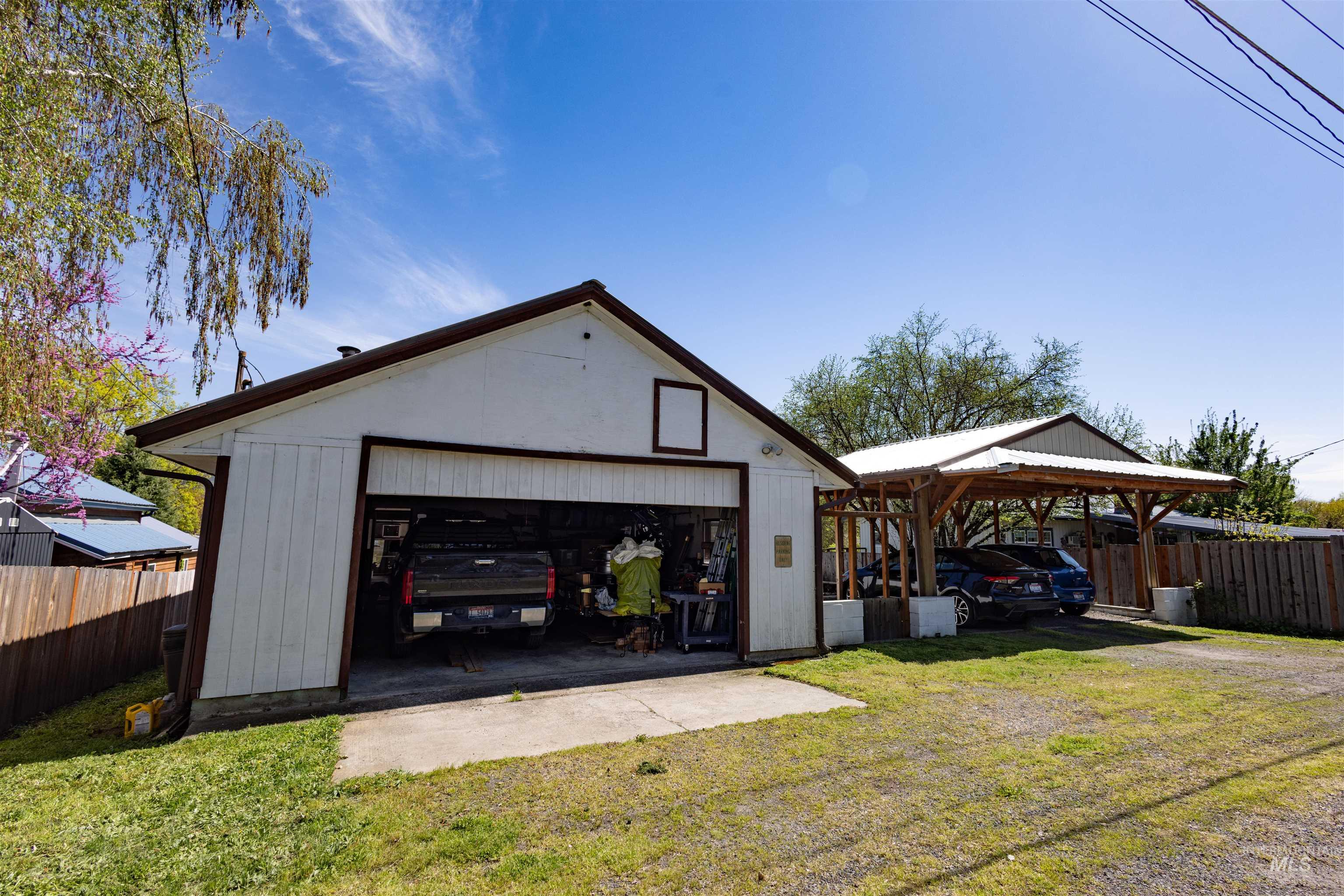 712 Hill St, Kamiah, Idaho 83536, 3 Bedrooms, 2 Bathrooms, Residential For Sale, Price $299,900,MLS 98977975