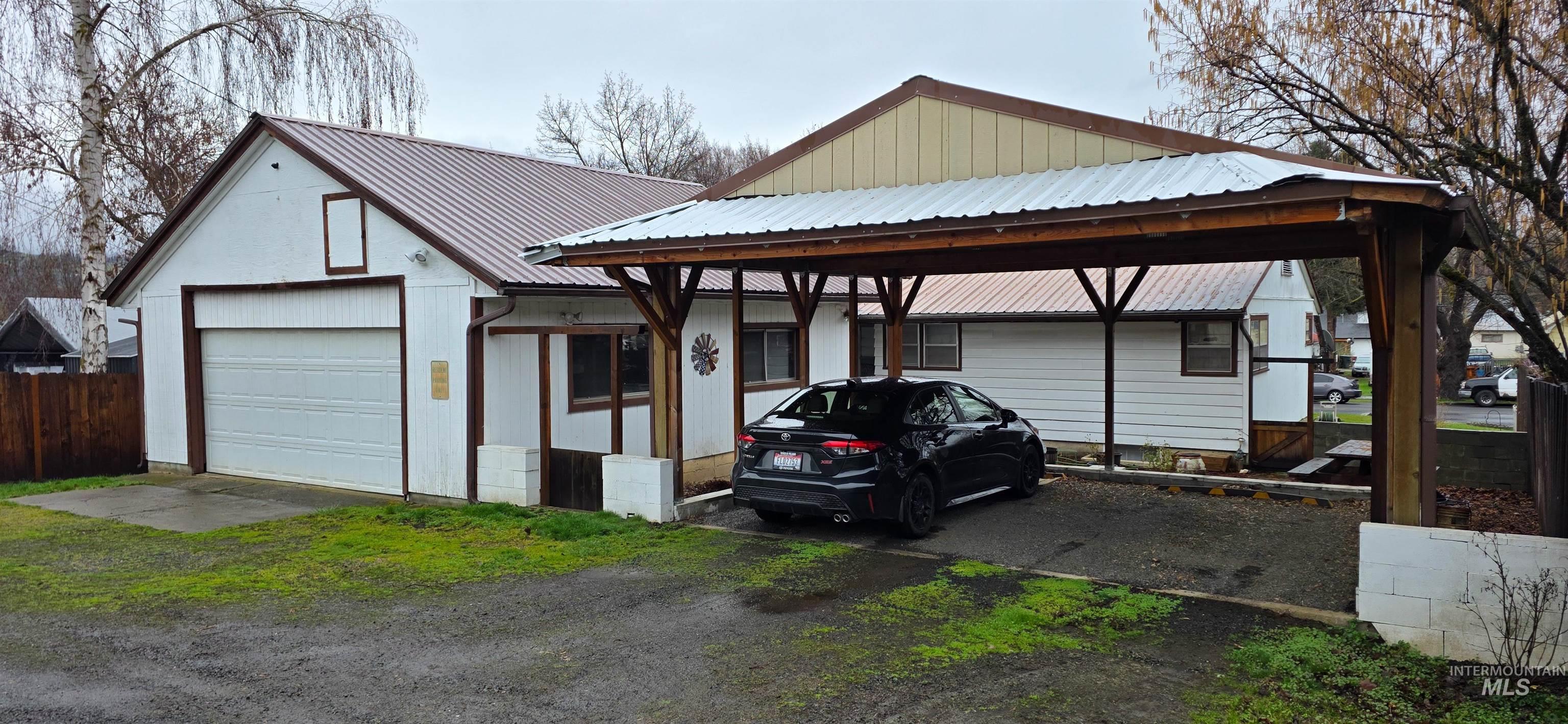 712 Hill St, Kamiah, Idaho 83536, 3 Bedrooms, 2 Bathrooms, Residential For Sale, Price $299,900,MLS 98977975