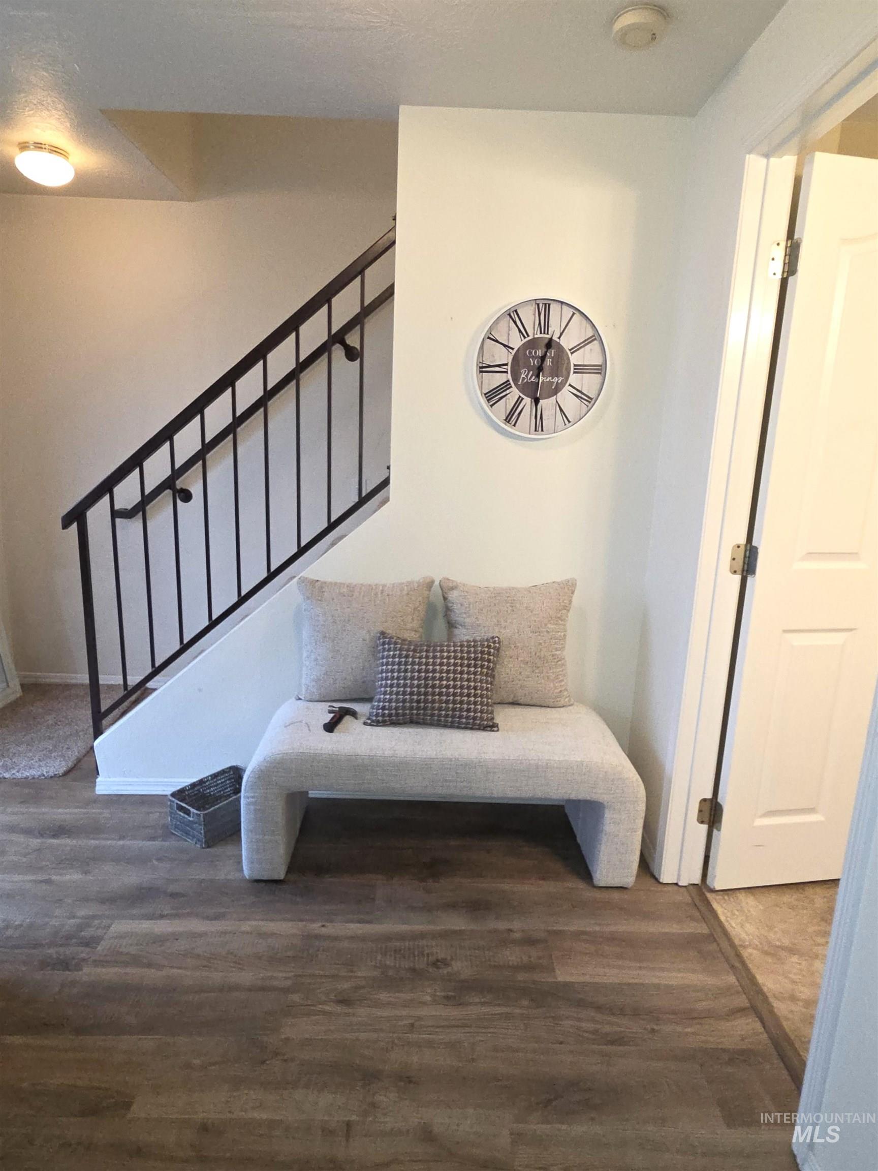 10424 W Palm Ln, Boise, Idaho 83704-5400, 3 Bedrooms, 2.5 Bathrooms, Residential For Sale, Price $335,000,MLS 98977976