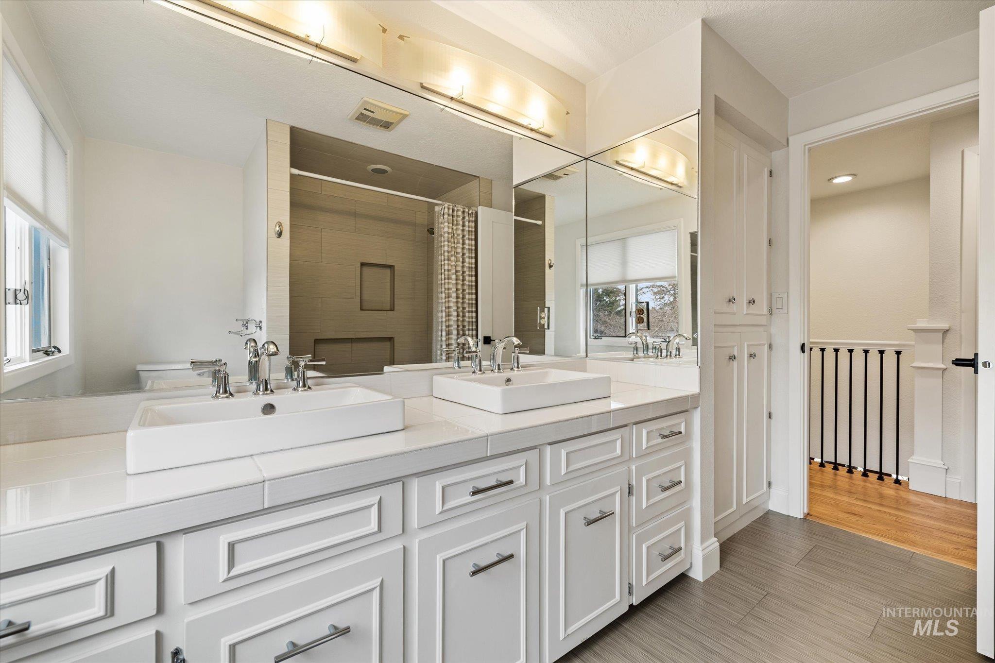 12445 W Ginger Creek, Boise, Idaho 83713, 5 Bedrooms, 4 Bathrooms, Residential For Sale, Price $1,324,900,MLS 98977979