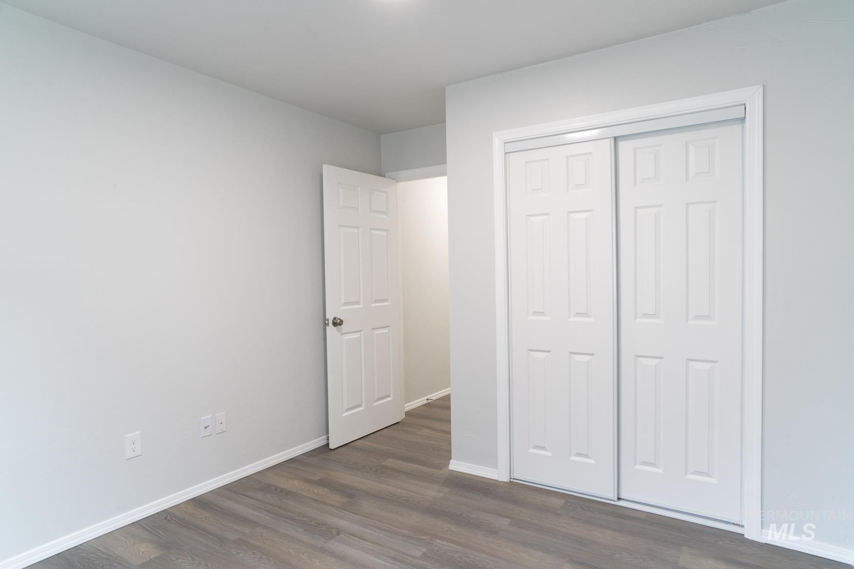 1281 W Buffalo River Dr, Meridian, Idaho 83642, 4 Bedrooms, 2 Bathrooms, Residential For Sale, Price $439,900,MLS 98977980