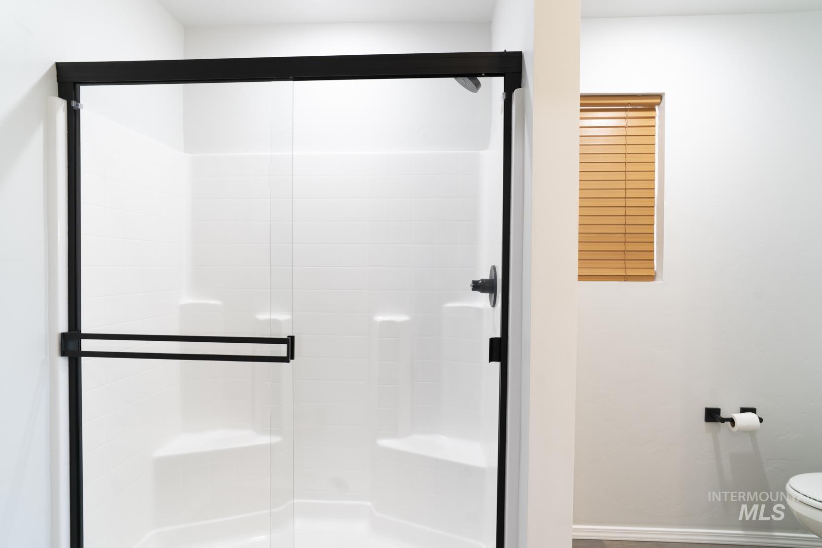 1281 W Buffalo River Dr, Meridian, Idaho 83642, 4 Bedrooms, 2 Bathrooms, Residential For Sale, Price $439,900,MLS 98977980