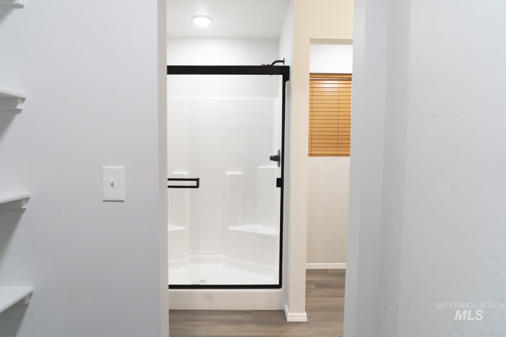 1281 W Buffalo River Dr, Meridian, Idaho 83642, 4 Bedrooms, 2 Bathrooms, Residential For Sale, Price $439,900,MLS 98977980