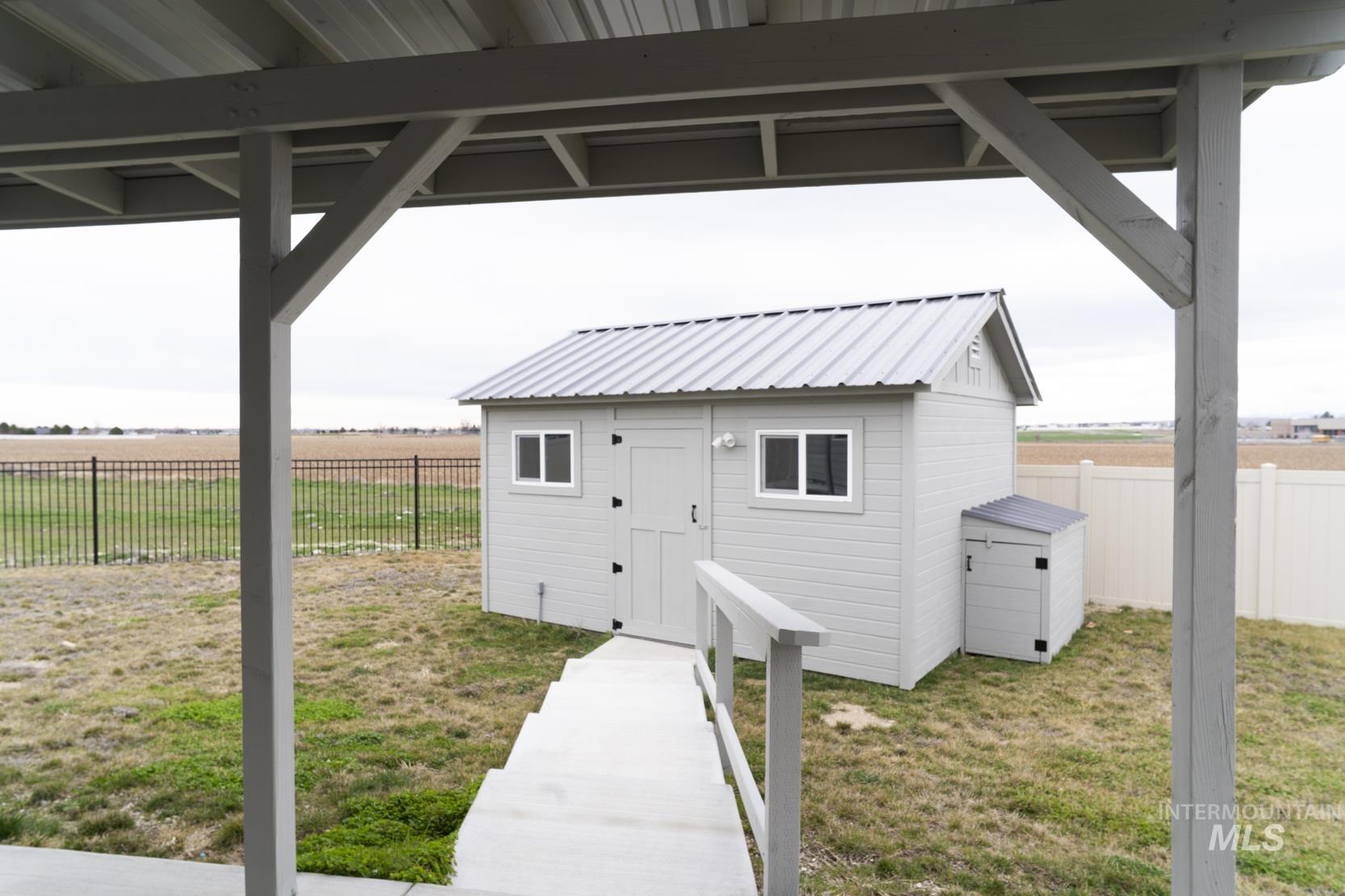 1281 W Buffalo River Dr, Meridian, Idaho 83642, 4 Bedrooms, 2 Bathrooms, Residential For Sale, Price $439,900,MLS 98977980