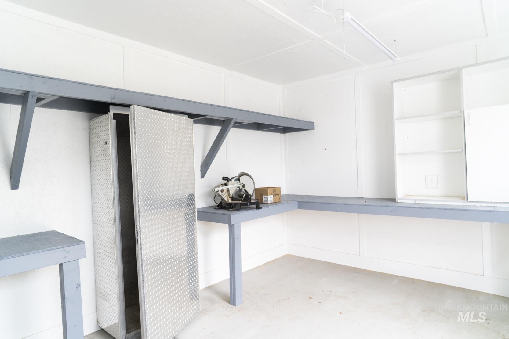 1281 W Buffalo River Dr, Meridian, Idaho 83642, 4 Bedrooms, 2 Bathrooms, Residential For Sale, Price $439,900,MLS 98977980