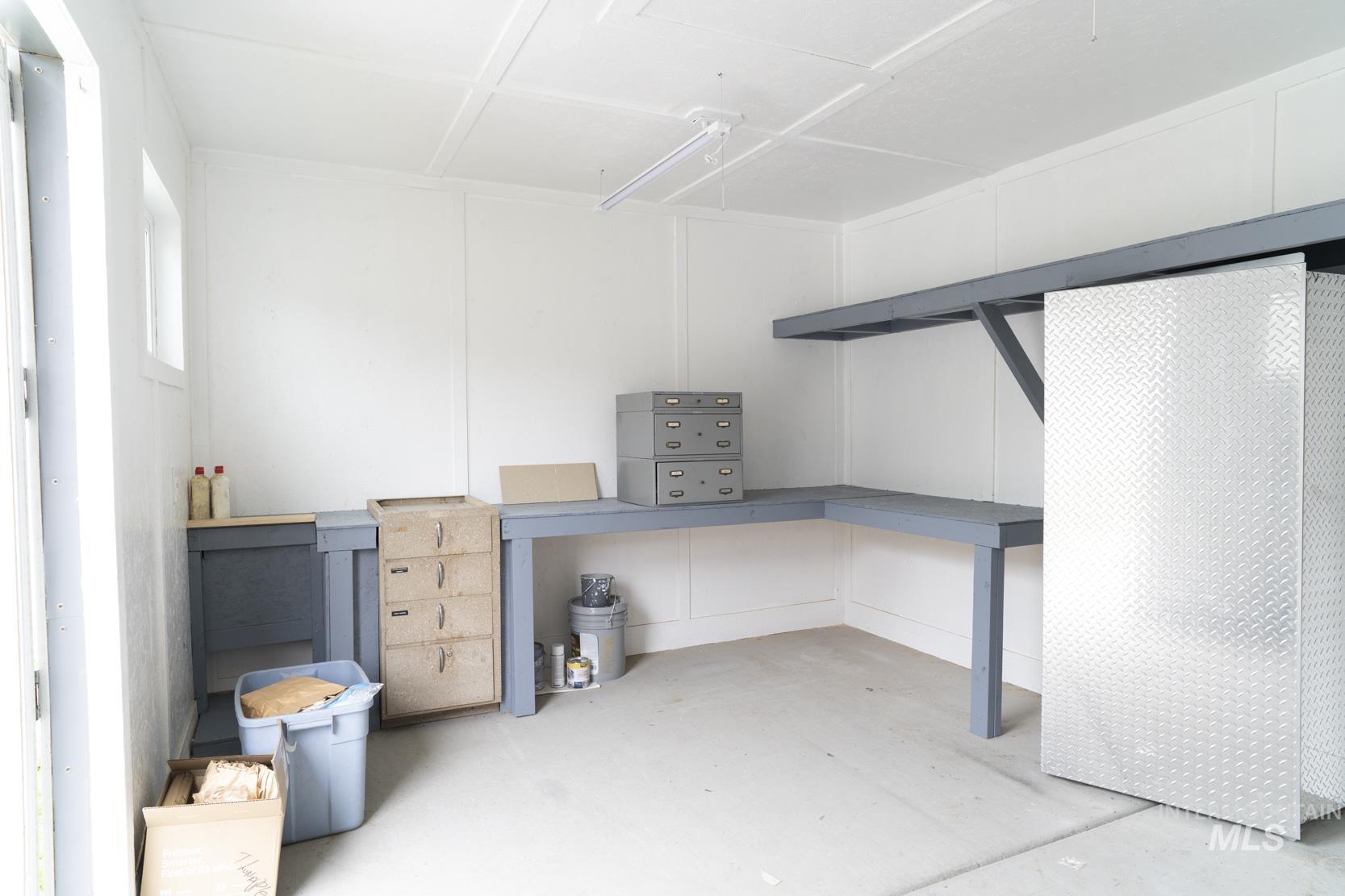 1281 W Buffalo River Dr, Meridian, Idaho 83642, 4 Bedrooms, 2 Bathrooms, Residential For Sale, Price $439,900,MLS 98977980