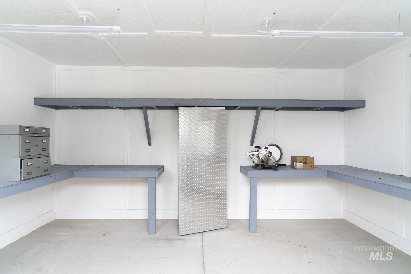 1281 W Buffalo River Dr, Meridian, Idaho 83642, 4 Bedrooms, 2 Bathrooms, Residential For Sale, Price $439,900,MLS 98977980