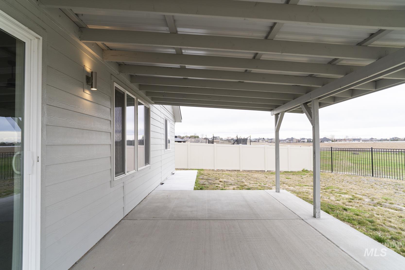 1281 W Buffalo River Dr, Meridian, Idaho 83642, 4 Bedrooms, 2 Bathrooms, Residential For Sale, Price $439,900,MLS 98977980