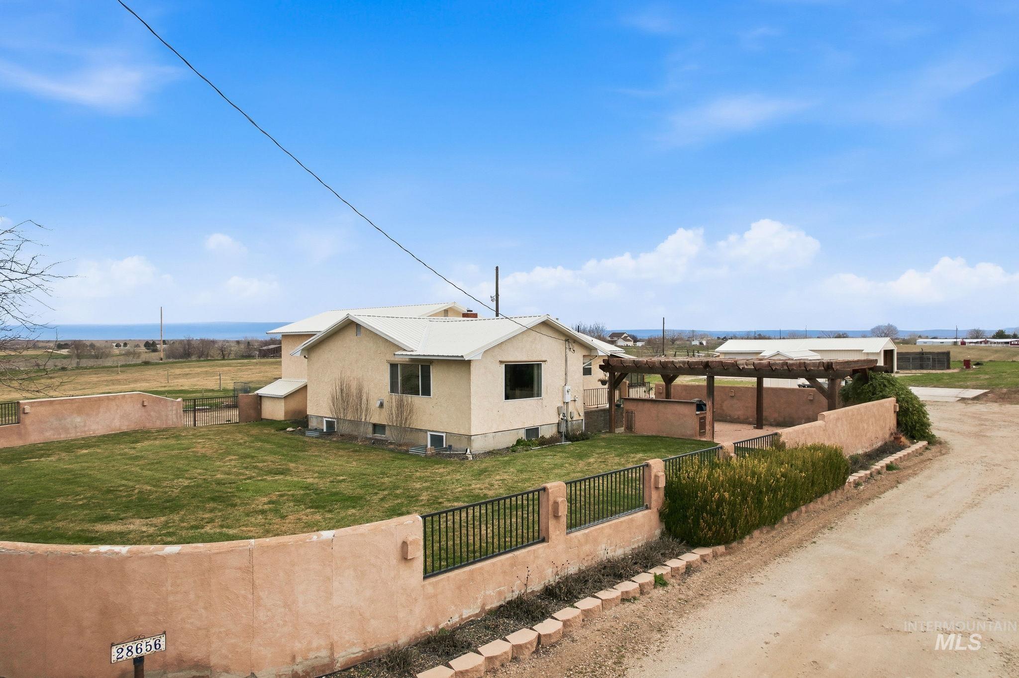 28656 Old Highway 30, Caldwell, Idaho 83607, 3 Bedrooms, 2 Bathrooms, Residential For Sale, Price $750,000,MLS 98977982