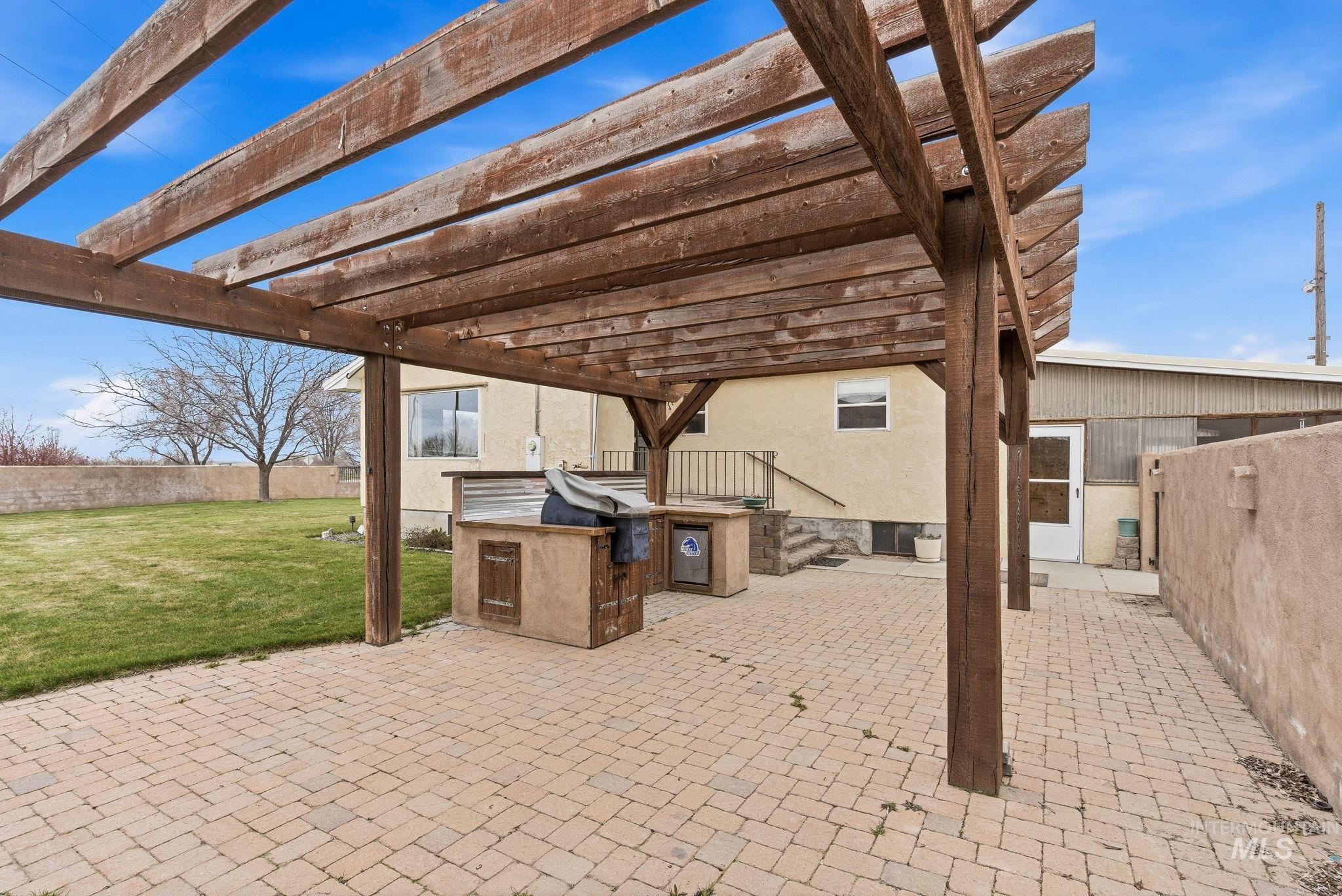 28656 Old Highway 30, Caldwell, Idaho 83607, 3 Bedrooms, 2 Bathrooms, Residential For Sale, Price $750,000,MLS 98977982