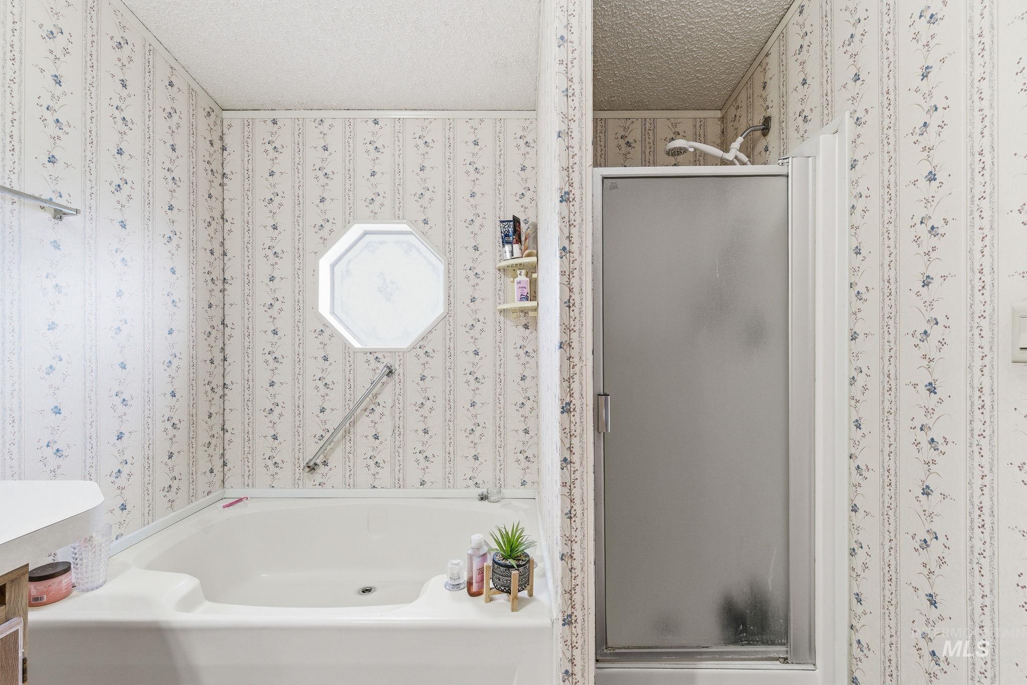 28656 Old Highway 30, Caldwell, Idaho 83607, 3 Bedrooms, 2 Bathrooms, Residential For Sale, Price $750,000,MLS 98977982