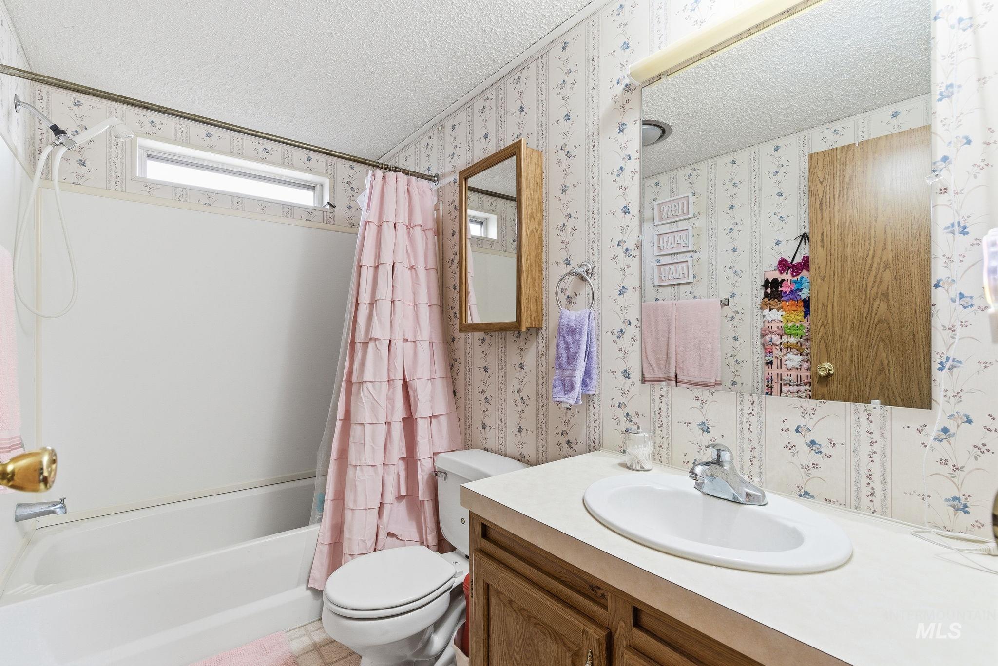 28656 Old Highway 30, Caldwell, Idaho 83607, 3 Bedrooms, 2 Bathrooms, Residential For Sale, Price $750,000,MLS 98977982