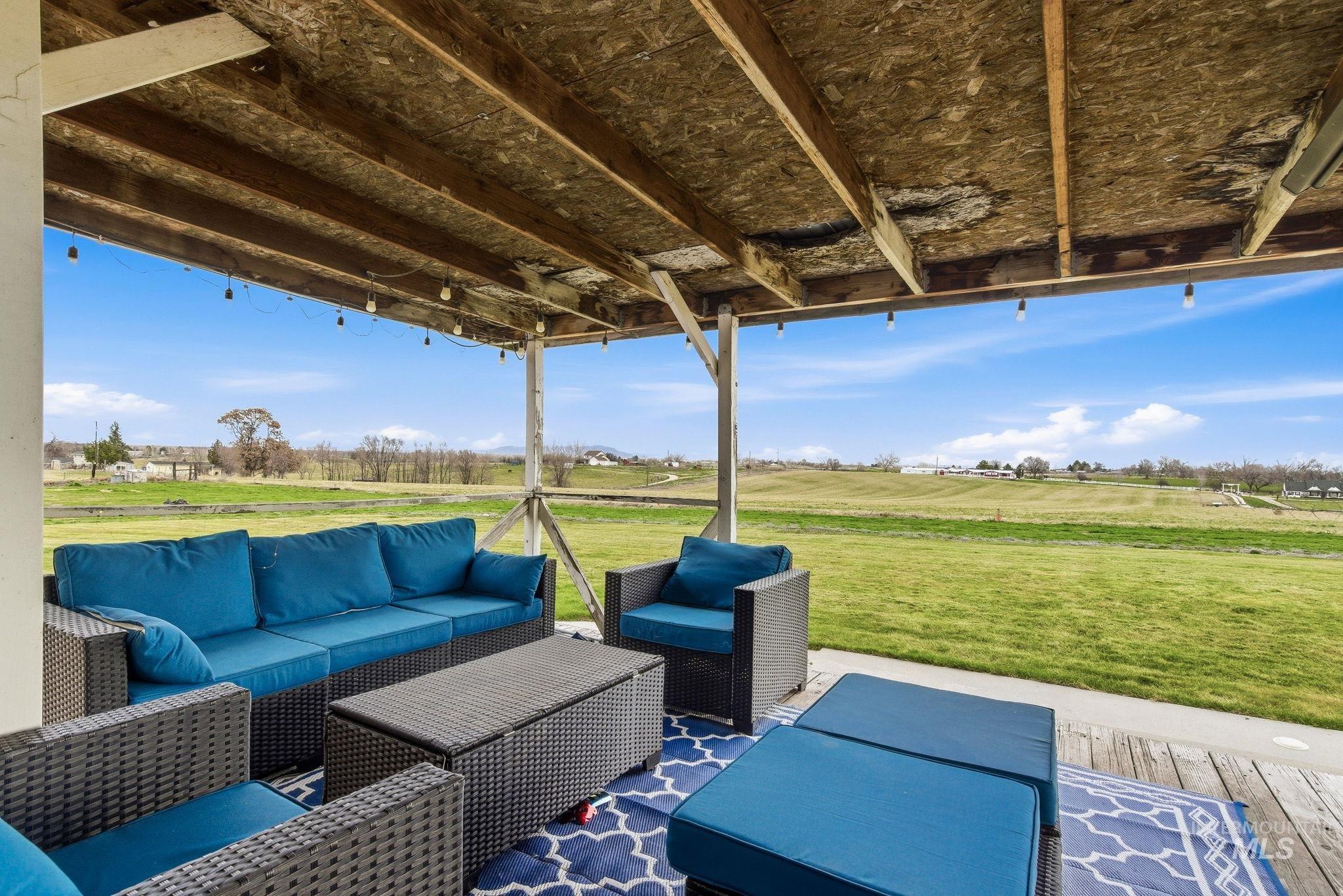 28656 Old Highway 30, Caldwell, Idaho 83607, 3 Bedrooms, 2 Bathrooms, Residential For Sale, Price $750,000,MLS 98977982