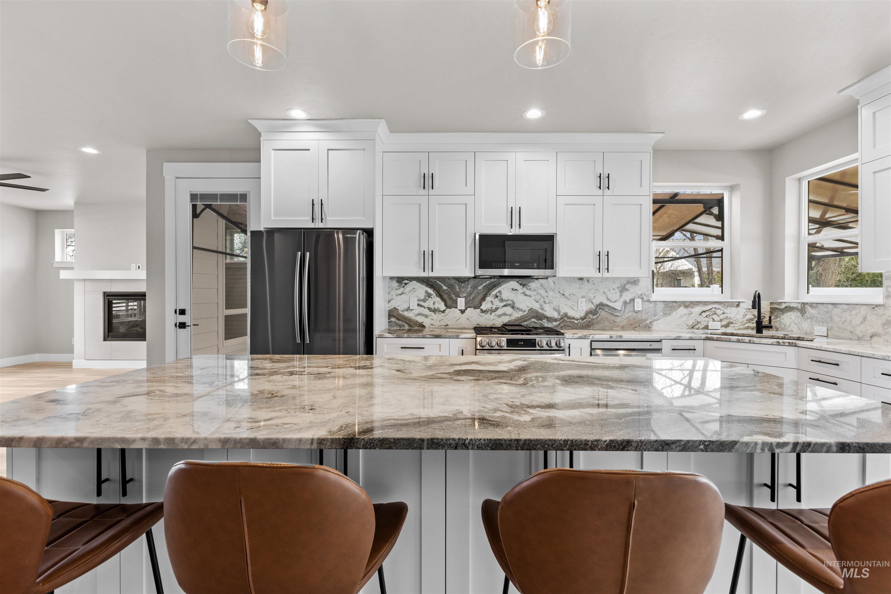 10402 W Shields Ave, Boise, Idaho 83714, 3 Bedrooms, 2.5 Bathrooms, Residential For Sale, Price $605,000,MLS 98977985