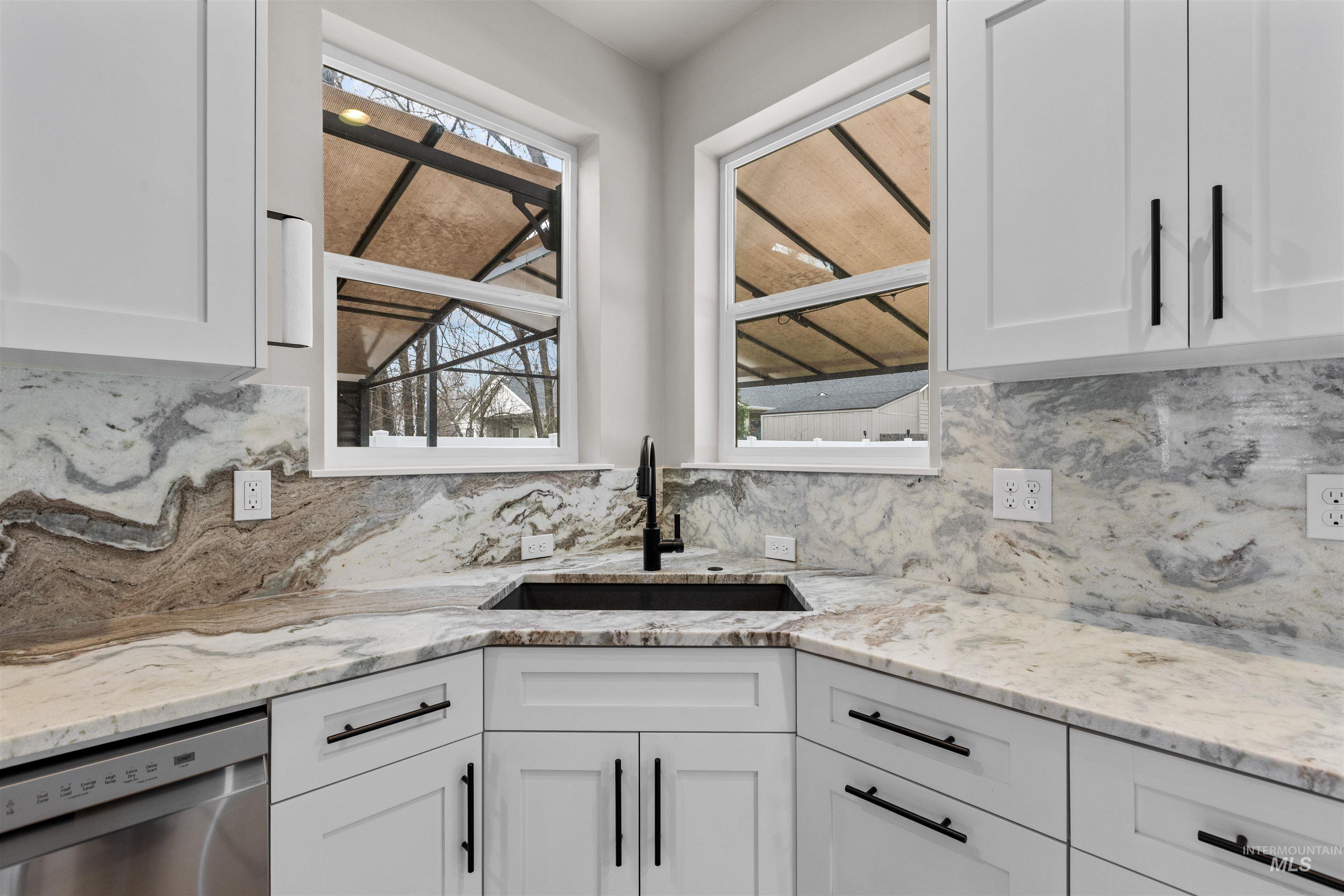 10402 W Shields Ave, Boise, Idaho 83714, 3 Bedrooms, 2.5 Bathrooms, Residential For Sale, Price $605,000,MLS 98977985