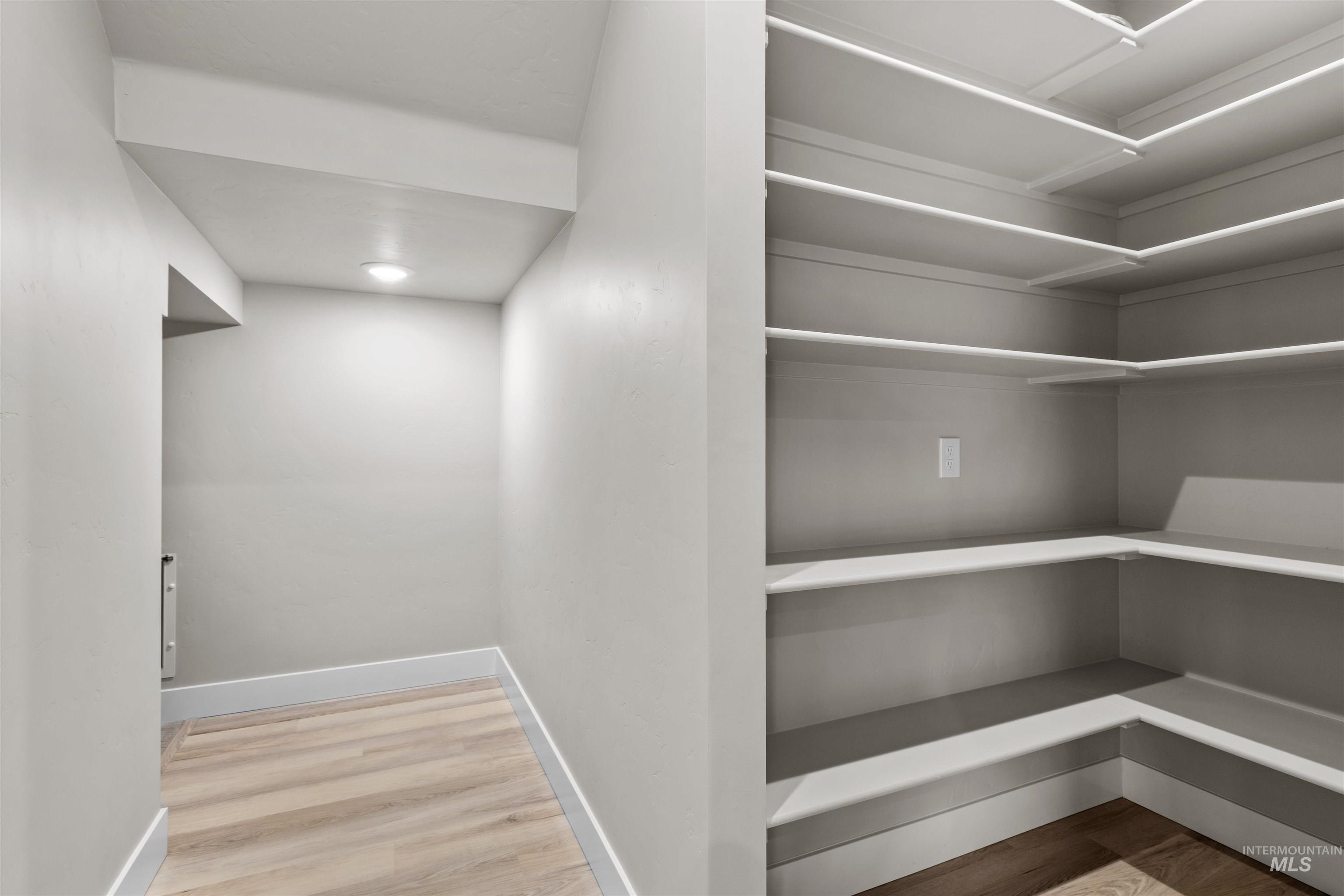 10402 W Shields Ave, Boise, Idaho 83714, 3 Bedrooms, 2.5 Bathrooms, Residential For Sale, Price $605,000,MLS 98977985