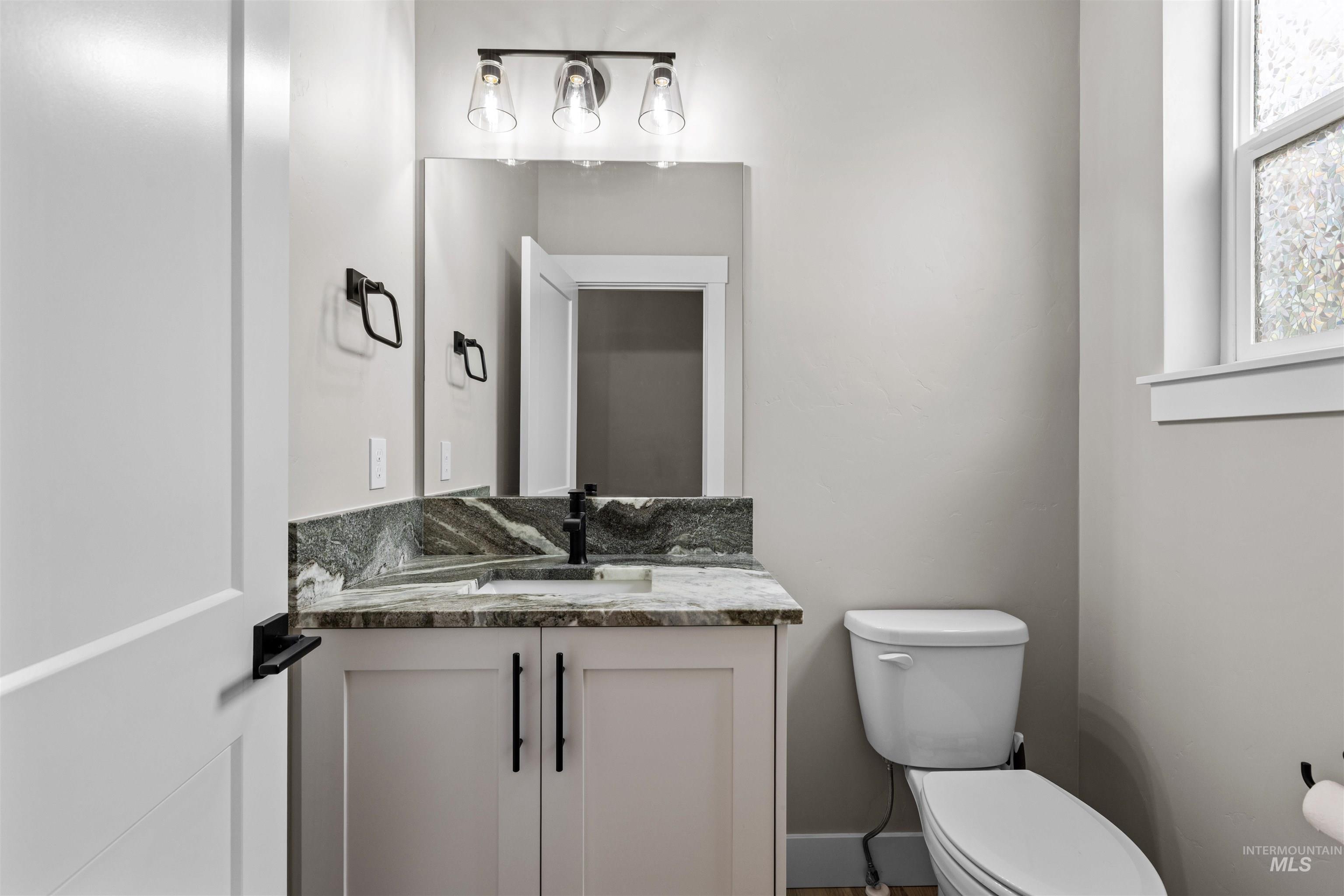 10402 W Shields Ave, Boise, Idaho 83714, 3 Bedrooms, 2.5 Bathrooms, Residential For Sale, Price $605,000,MLS 98977985