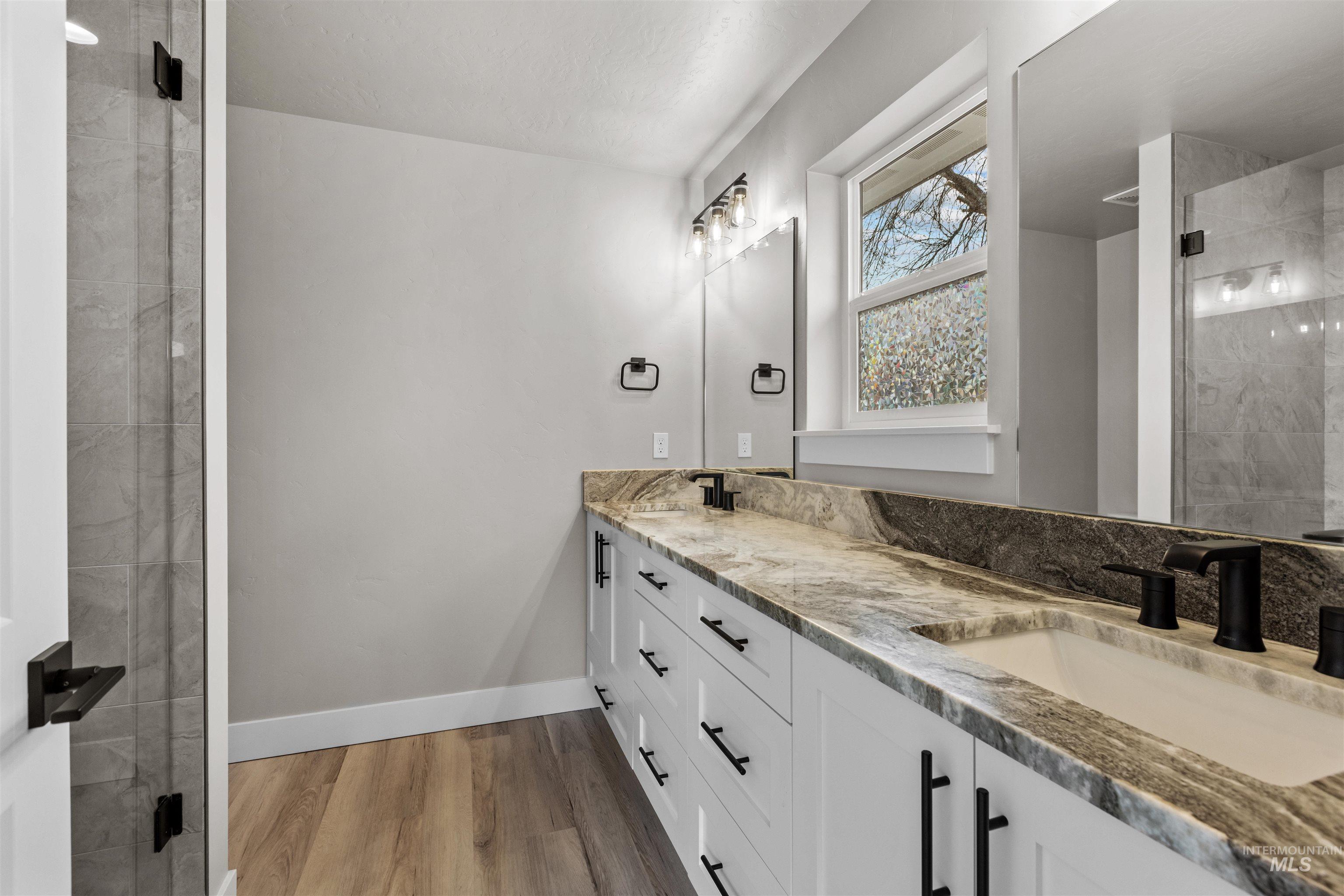 10402 W Shields Ave, Boise, Idaho 83714, 3 Bedrooms, 2.5 Bathrooms, Residential For Sale, Price $605,000,MLS 98977985