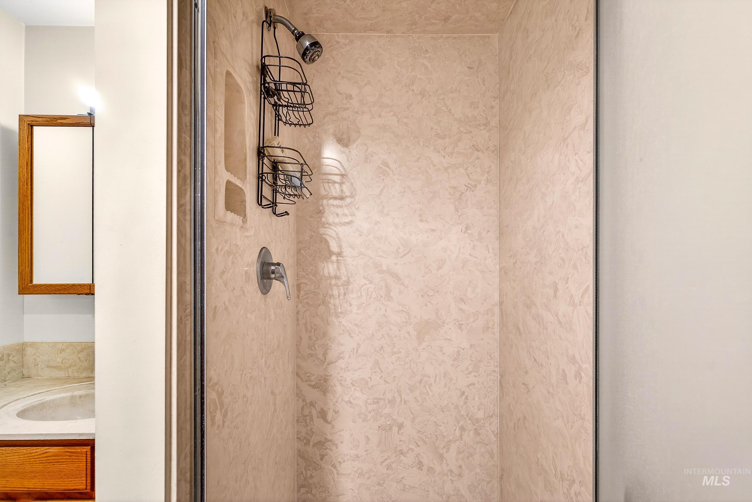 3322 N Mountain View Dr, Boise, Idaho 83704, 3 Bedrooms, 3 Bathrooms, Residential For Sale, Price $980,000,MLS 98977990