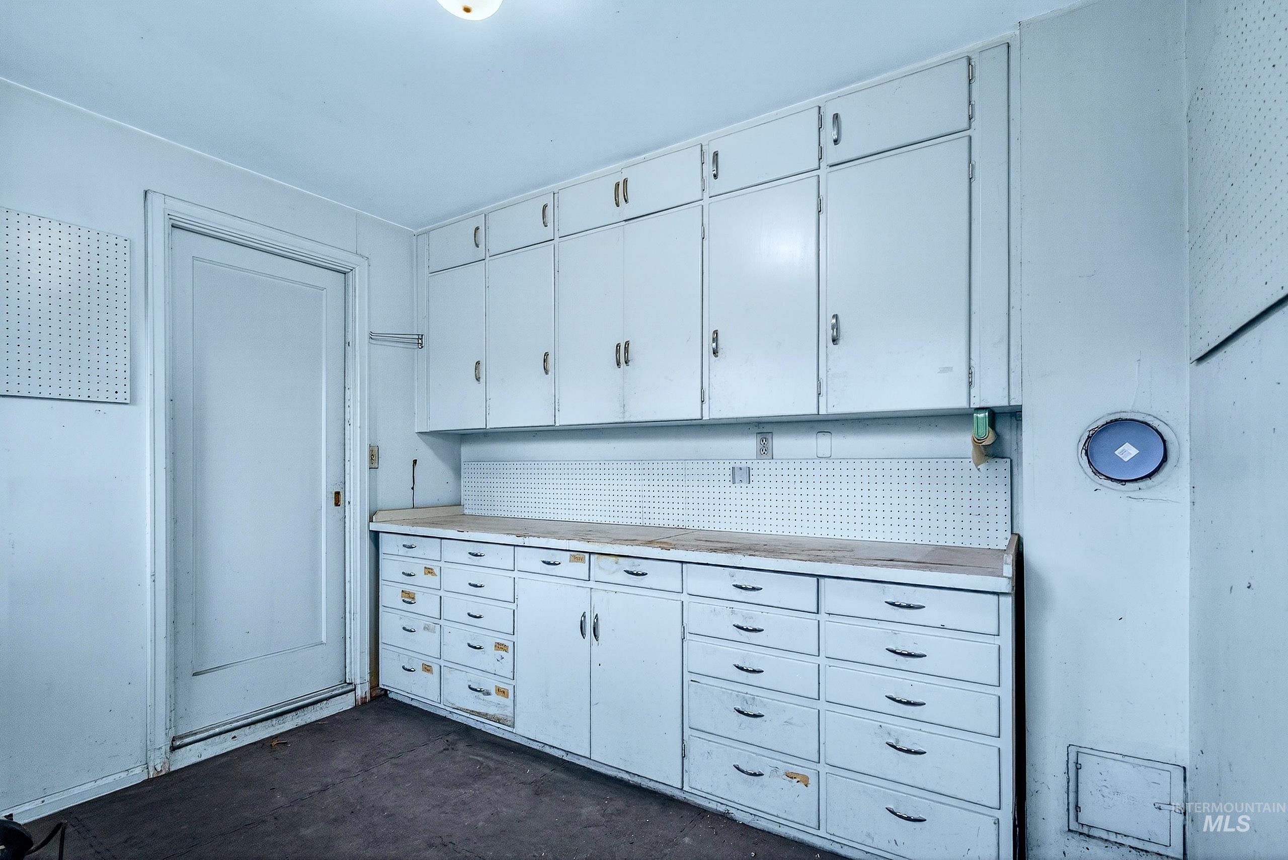 3322 N Mountain View Dr, Boise, Idaho 83704, 3 Bedrooms, 3 Bathrooms, Residential For Sale, Price $980,000,MLS 98977990