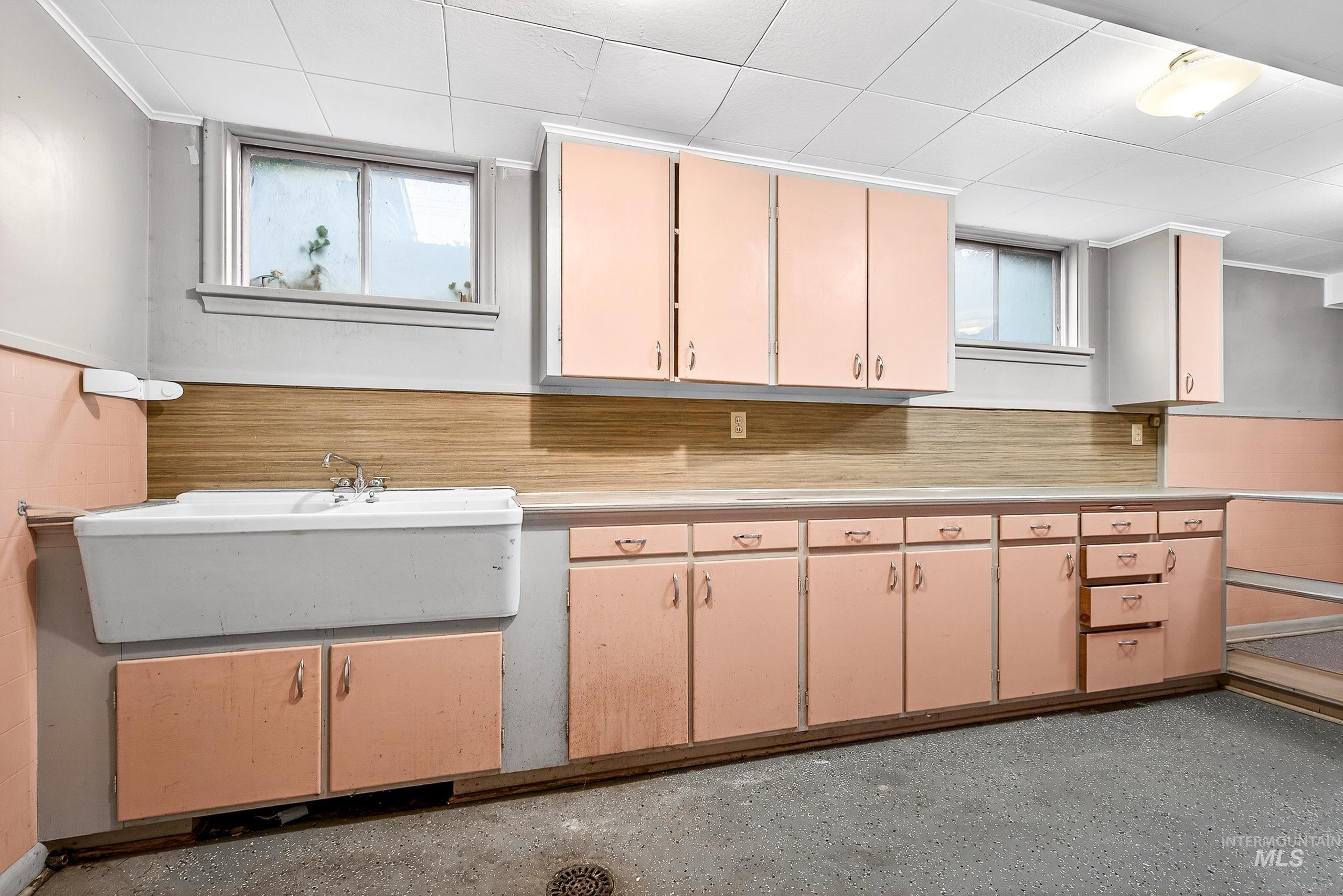 3322 N Mountain View Dr, Boise, Idaho 83704, 3 Bedrooms, 3 Bathrooms, Residential For Sale, Price $980,000,MLS 98977990