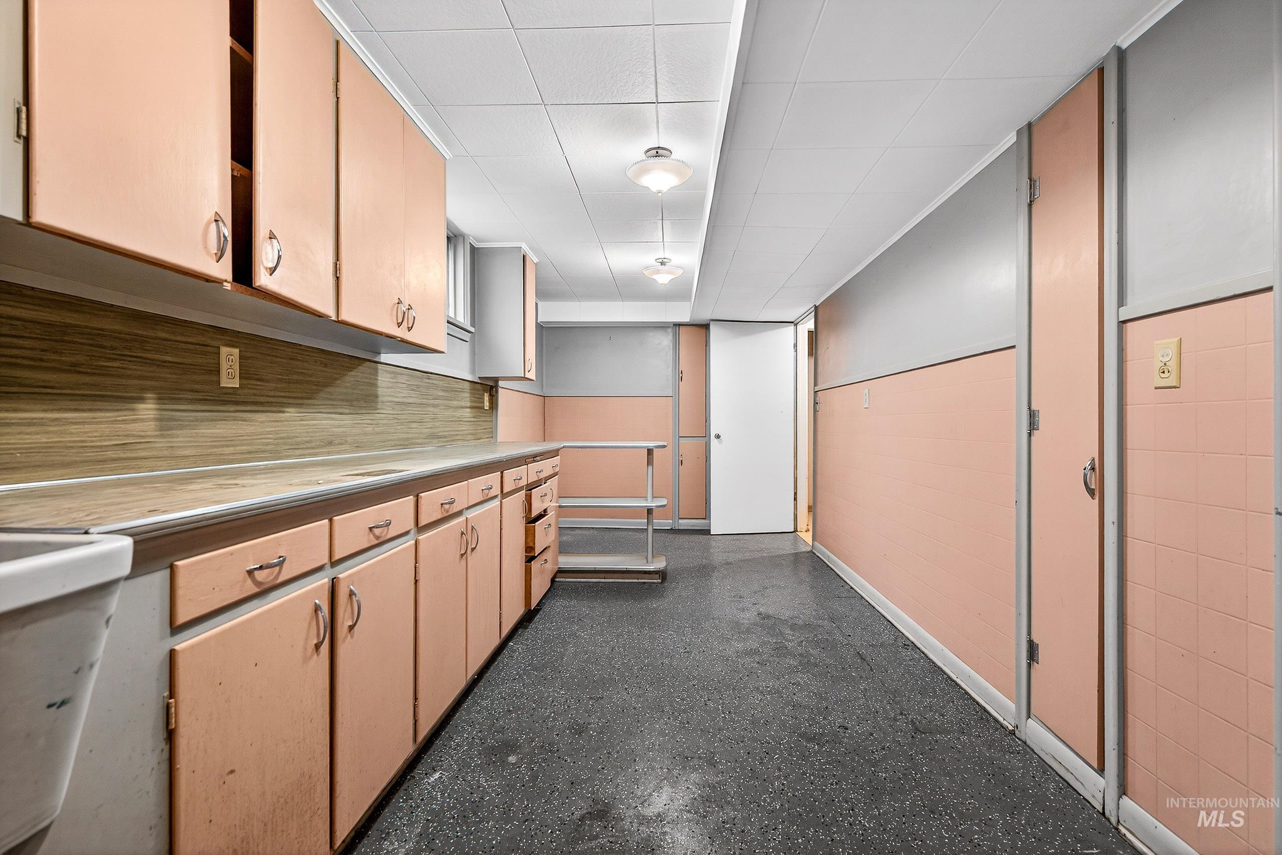 3322 N Mountain View Dr, Boise, Idaho 83704, 3 Bedrooms, 3 Bathrooms, Residential For Sale, Price $980,000,MLS 98977990