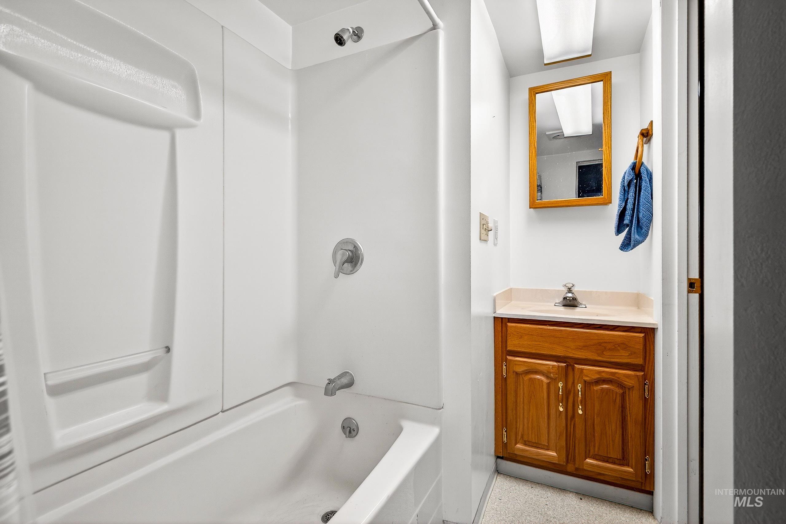 3322 N Mountain View Dr, Boise, Idaho 83704, 3 Bedrooms, 3 Bathrooms, Residential For Sale, Price $980,000,MLS 98977990