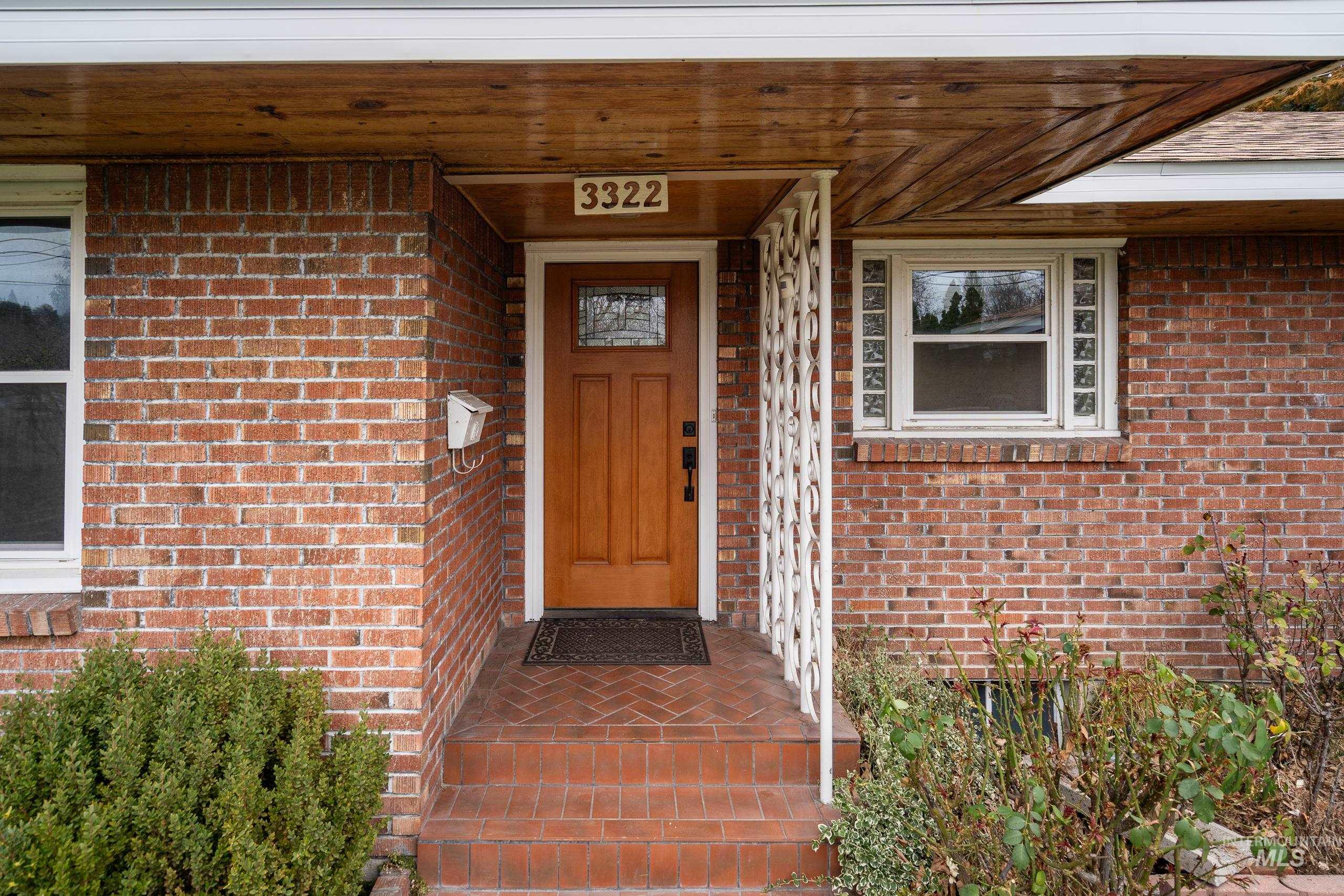 3322 N Mountain View Dr, Boise, Idaho 83704, 3 Bedrooms, 3 Bathrooms, Residential For Sale, Price $980,000,MLS 98977990