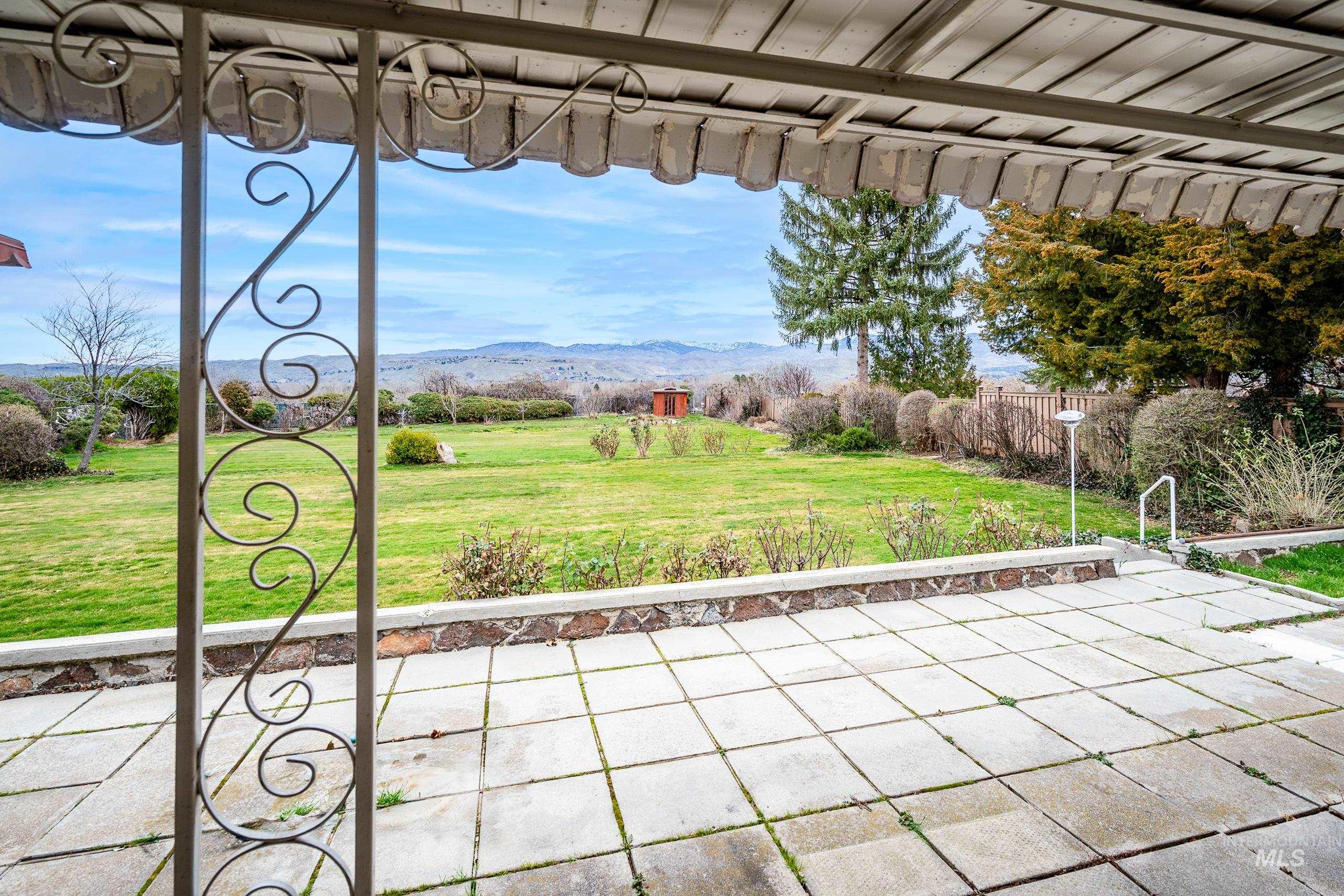 3322 N Mountain View Dr, Boise, Idaho 83704, 3 Bedrooms, 3 Bathrooms, Residential For Sale, Price $980,000,MLS 98977990