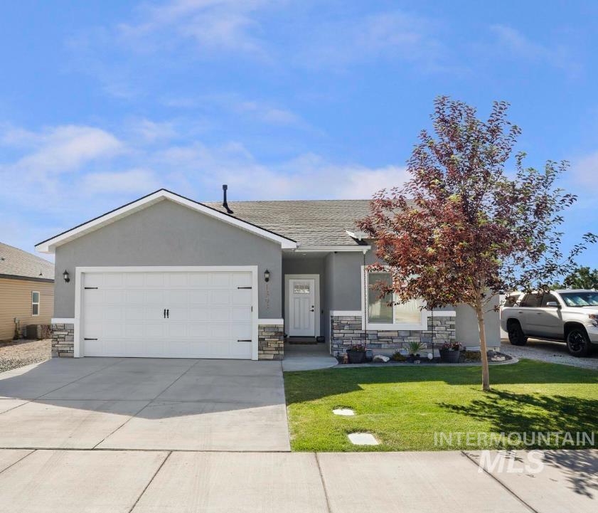 1393 Golden Pheasant Dr, Twin Falls, Idaho 83301, 3 Bedrooms, 2 Bathrooms, Residential For Sale, Price $410,000,MLS 98977991