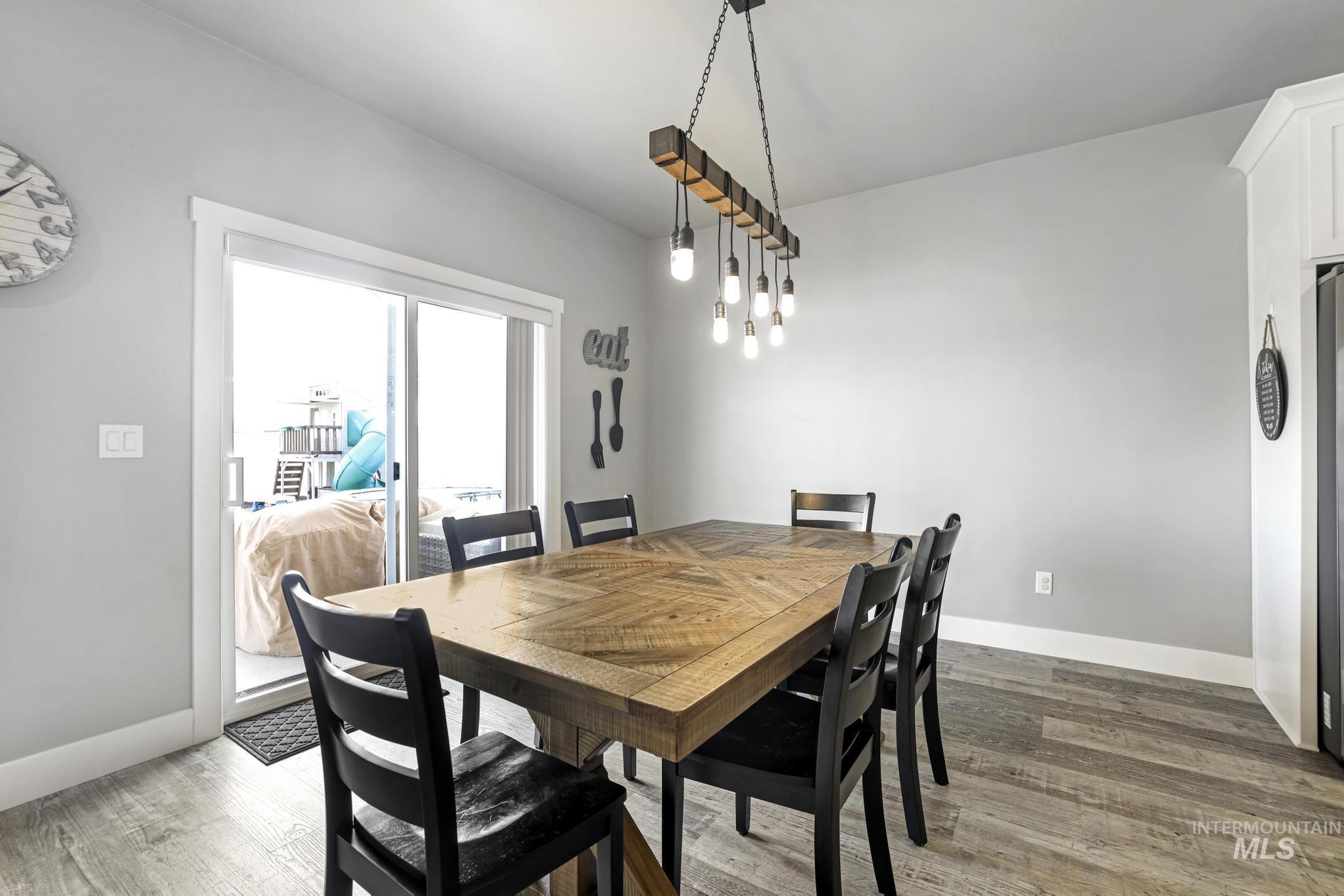 1393 Golden Pheasant Dr, Twin Falls, Idaho 83301, 3 Bedrooms, 2 Bathrooms, Residential For Sale, Price $435,000,MLS 98977991