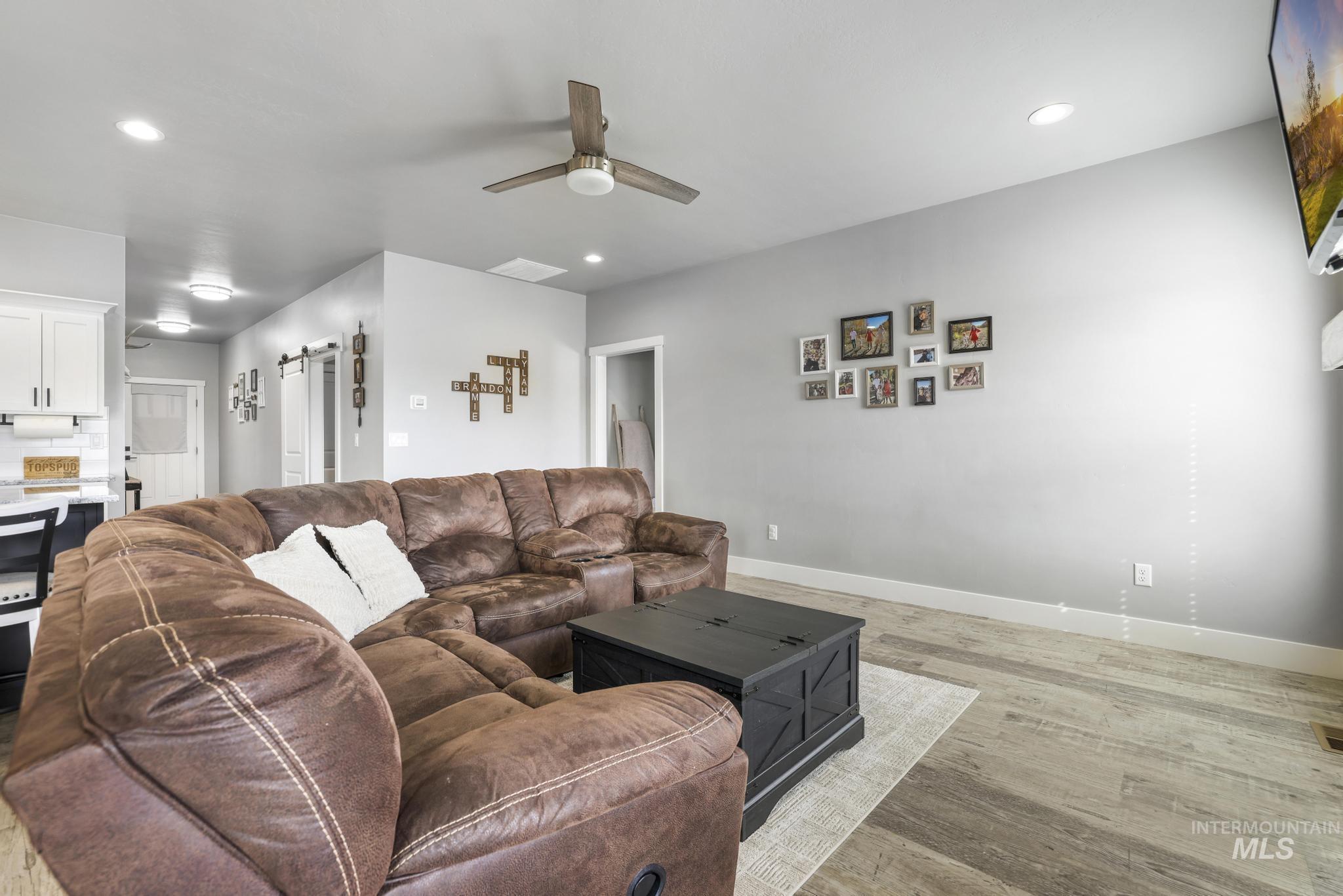 1393 Golden Pheasant Dr, Twin Falls, Idaho 83301, 3 Bedrooms, 2 Bathrooms, Residential For Sale, Price $435,000,MLS 98977991