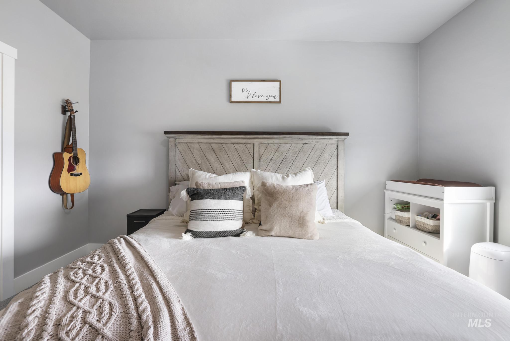 1393 Golden Pheasant Dr, Twin Falls, Idaho 83301, 3 Bedrooms, 2 Bathrooms, Residential For Sale, Price $435,000,MLS 98977991