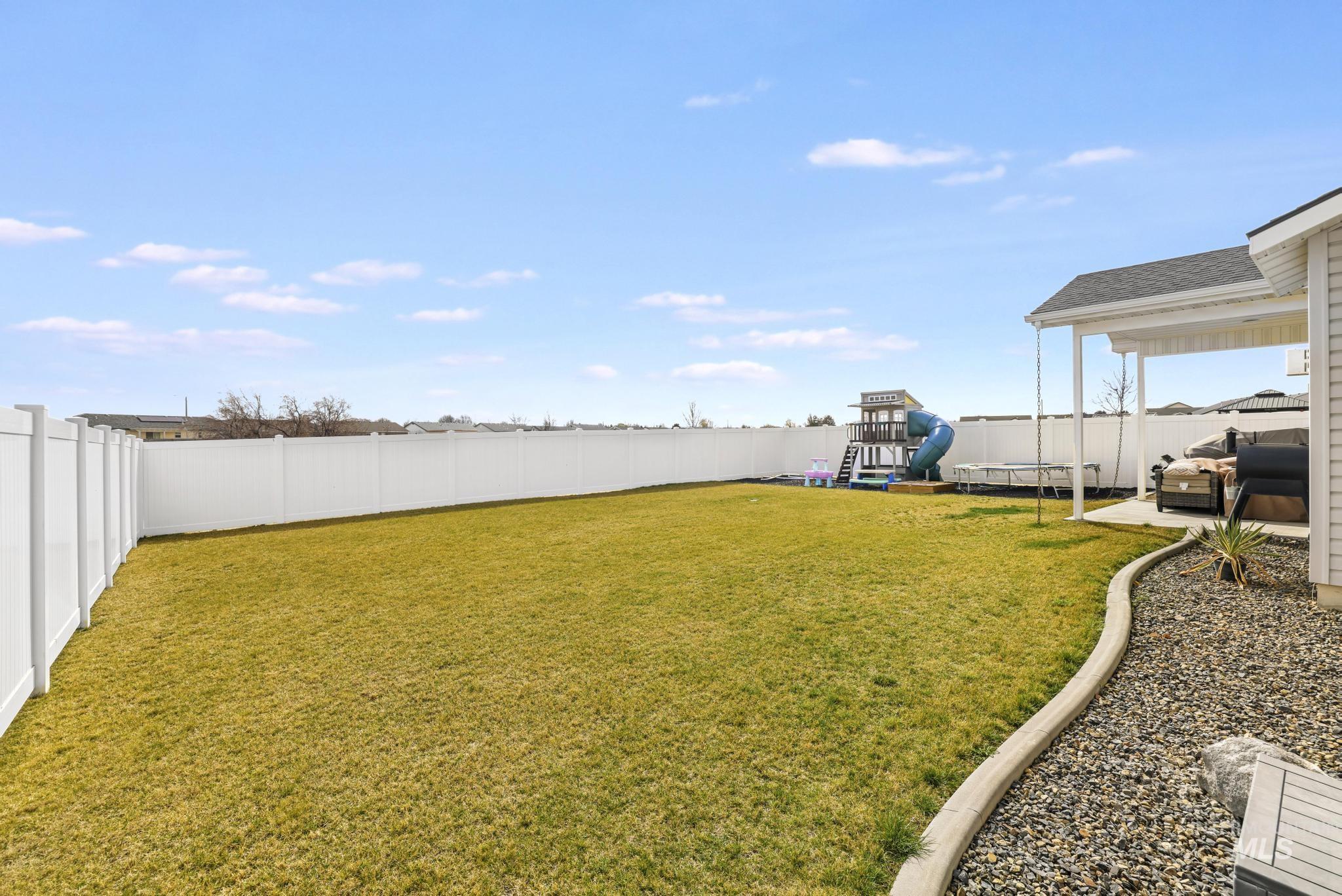 1393 Golden Pheasant Dr, Twin Falls, Idaho 83301, 3 Bedrooms, 2 Bathrooms, Residential For Sale, Price $435,000,MLS 98977991