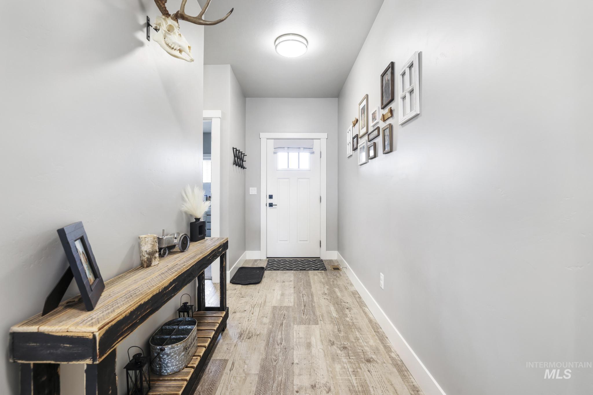 1393 Golden Pheasant Dr, Twin Falls, Idaho 83301, 3 Bedrooms, 2 Bathrooms, Residential For Sale, Price $435,000,MLS 98977991