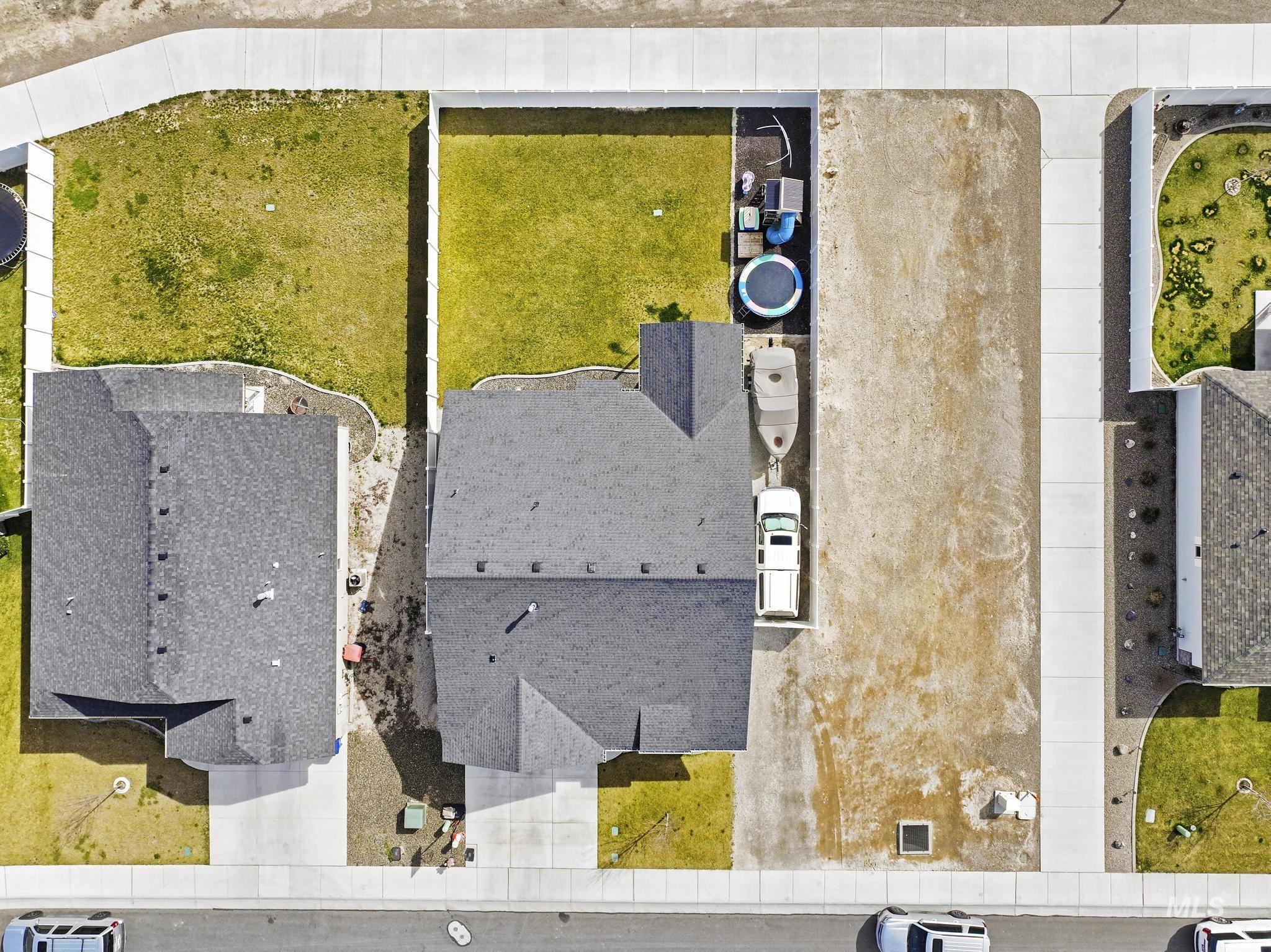 1393 Golden Pheasant Dr, Twin Falls, Idaho 83301, 3 Bedrooms, 2 Bathrooms, Residential For Sale, Price $435,000,MLS 98977991