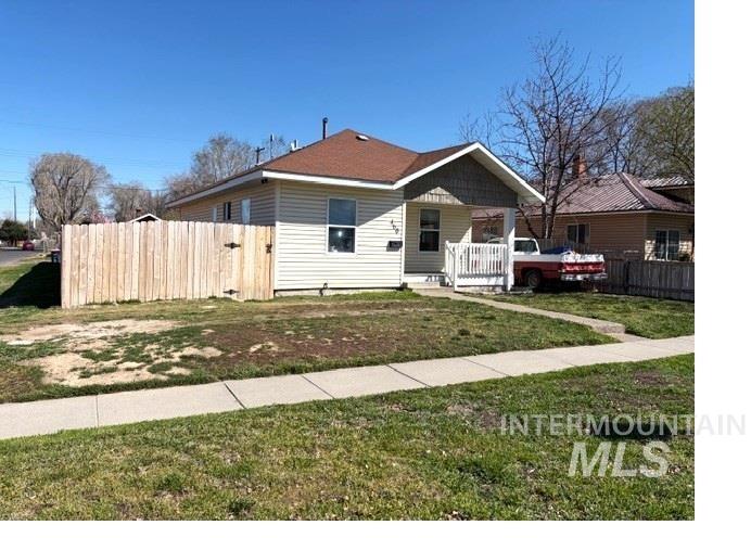 460 3rd Ave N, Twin Falls, Idaho 83301, 3 Bedrooms, 1 Bathroom, Residential For Sale, Price $271,500,MLS 98977992